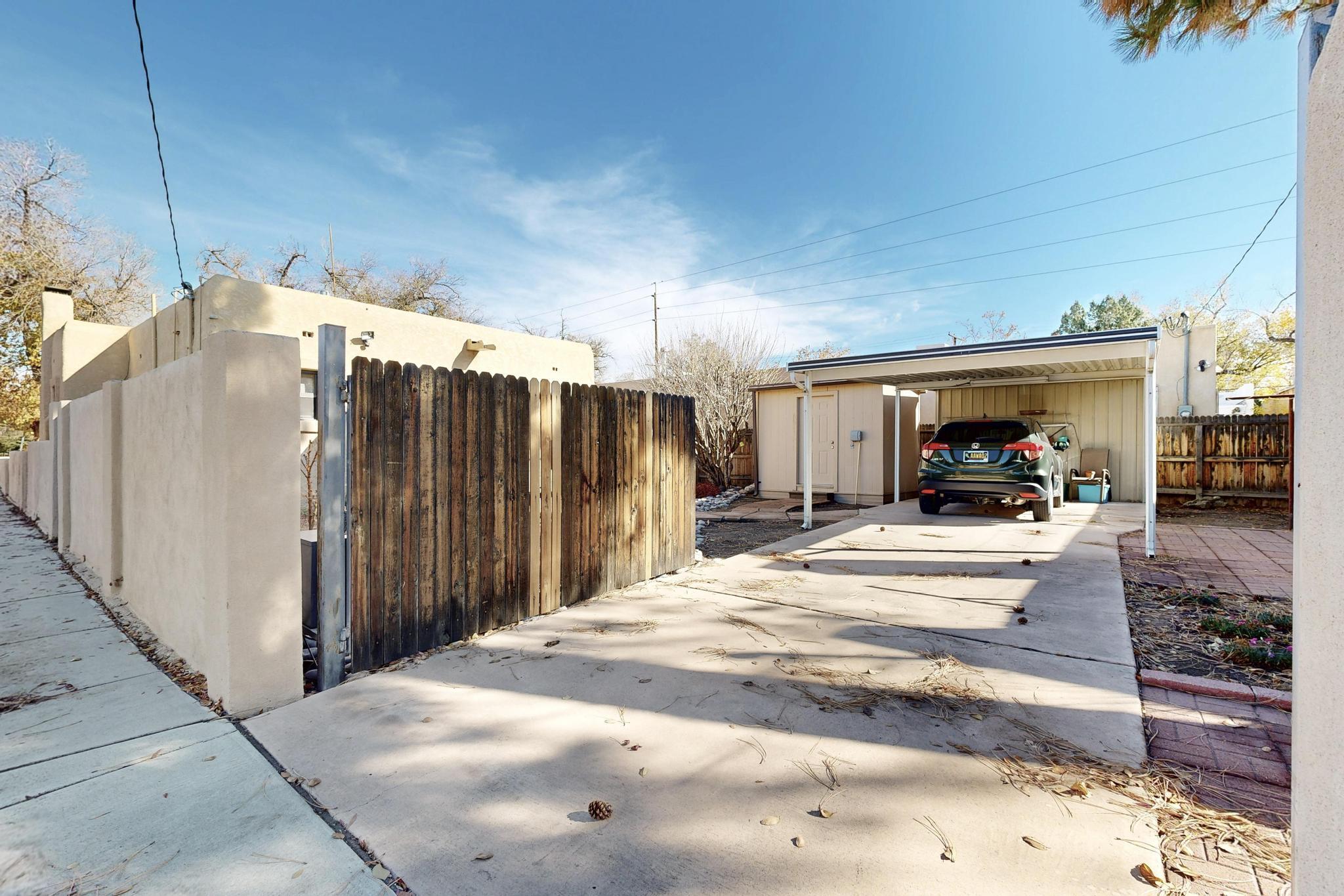 1424 Fruit Avenue NW