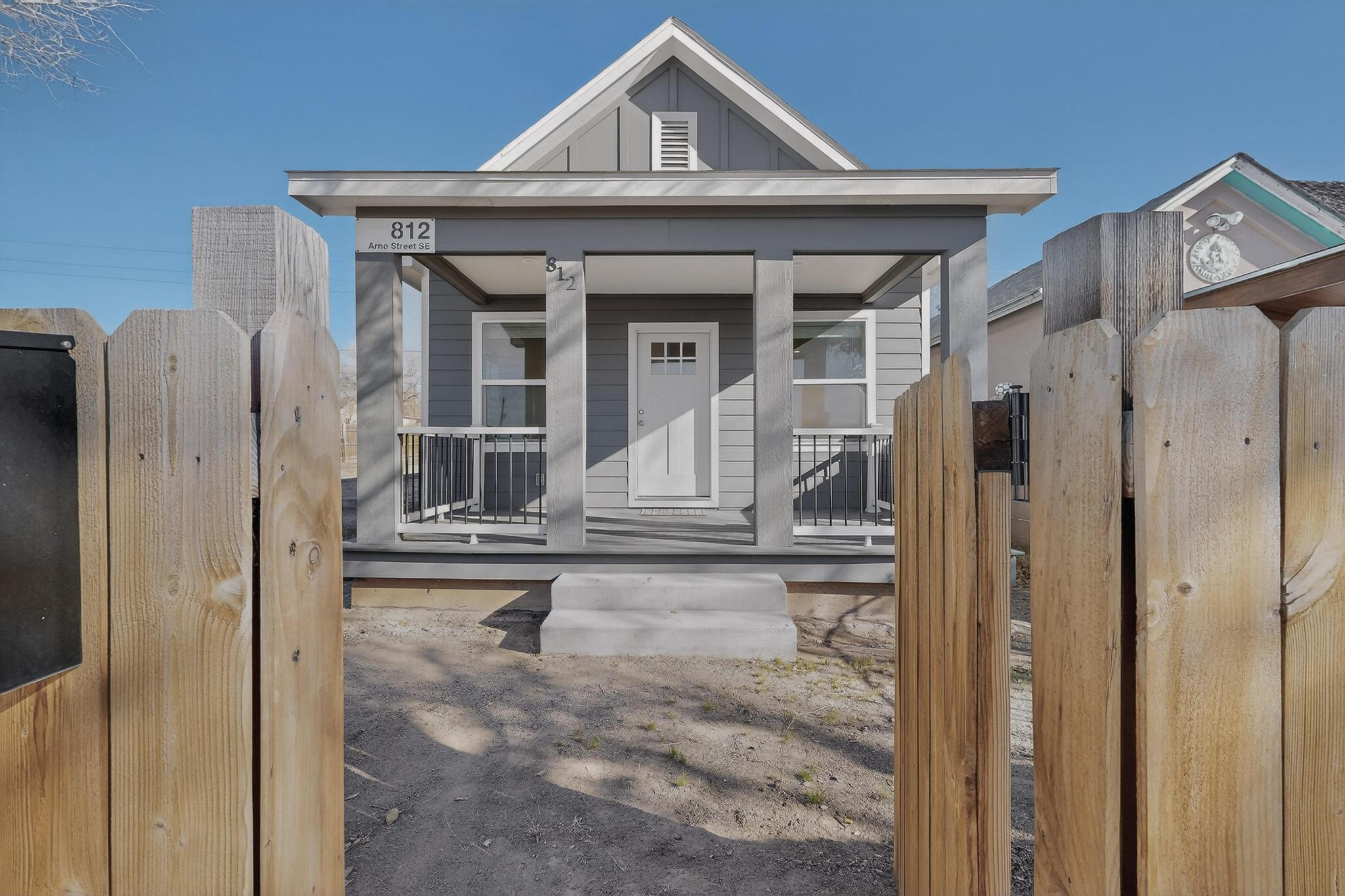 812 Arno Street SE