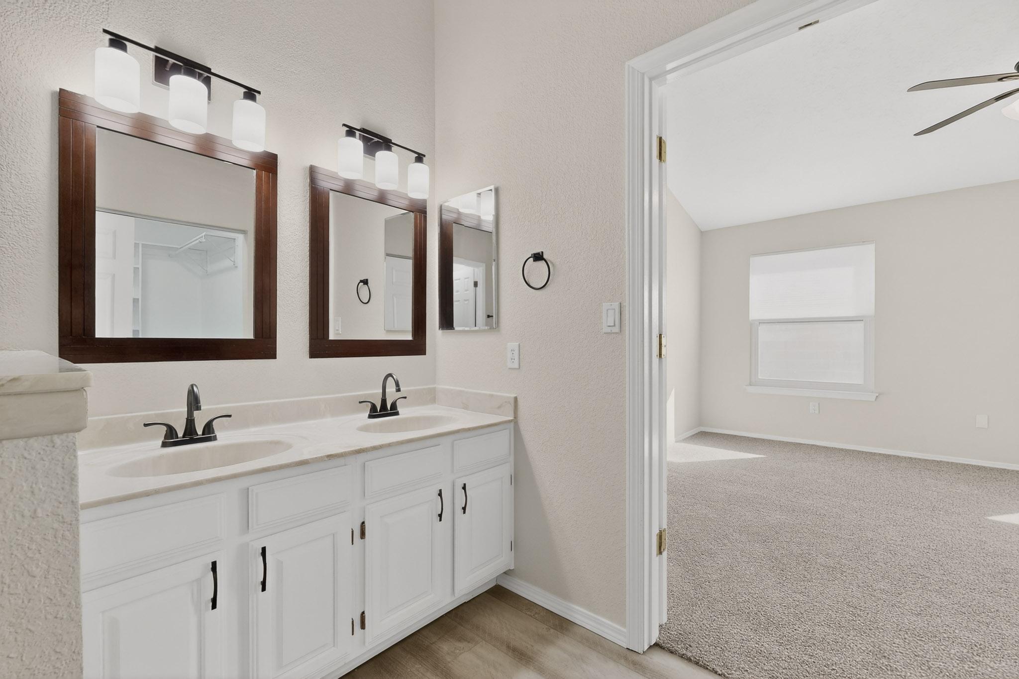 6920 Lamar Avenue NW