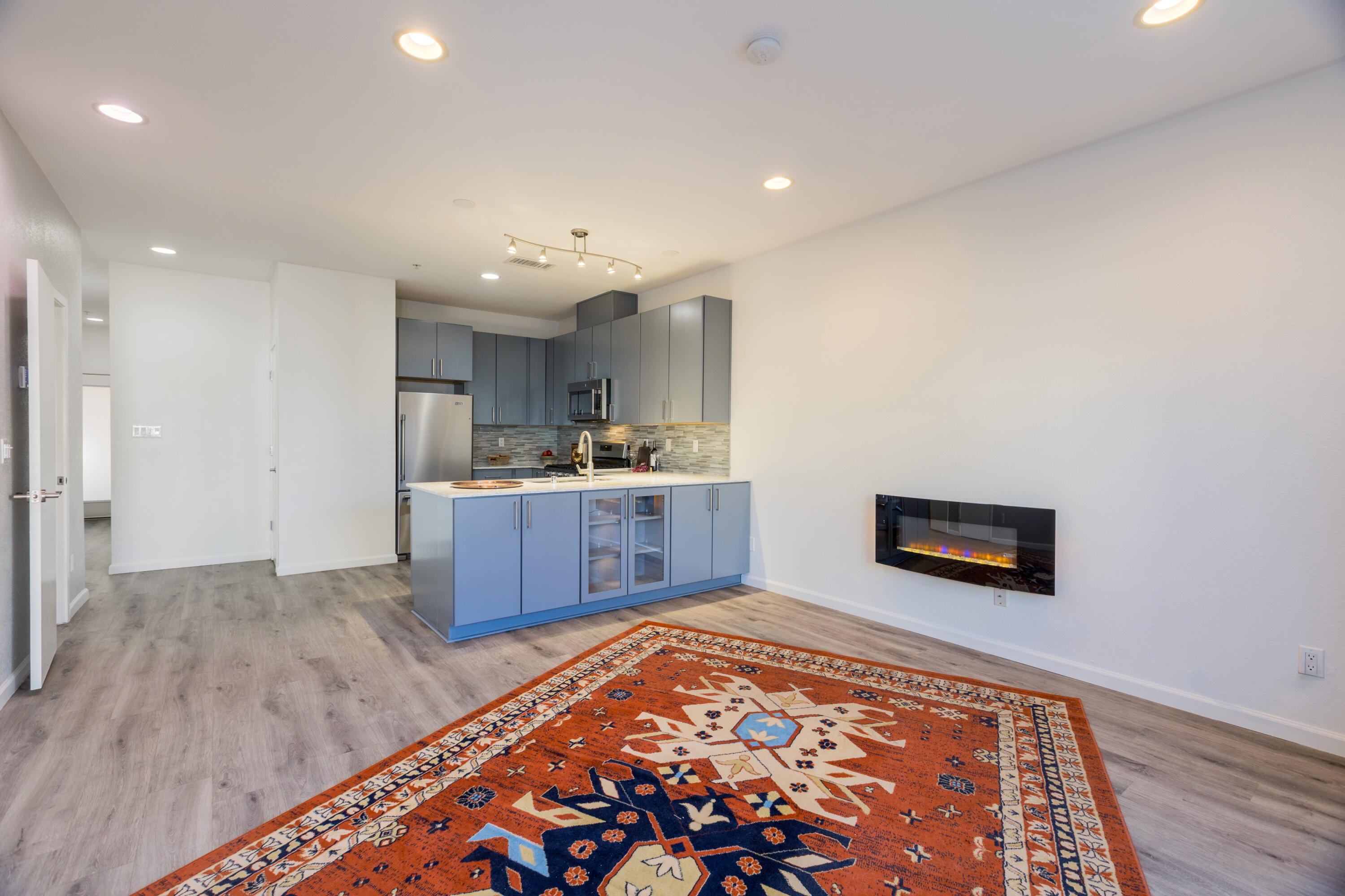 201 Aliso Drive SE APT 9