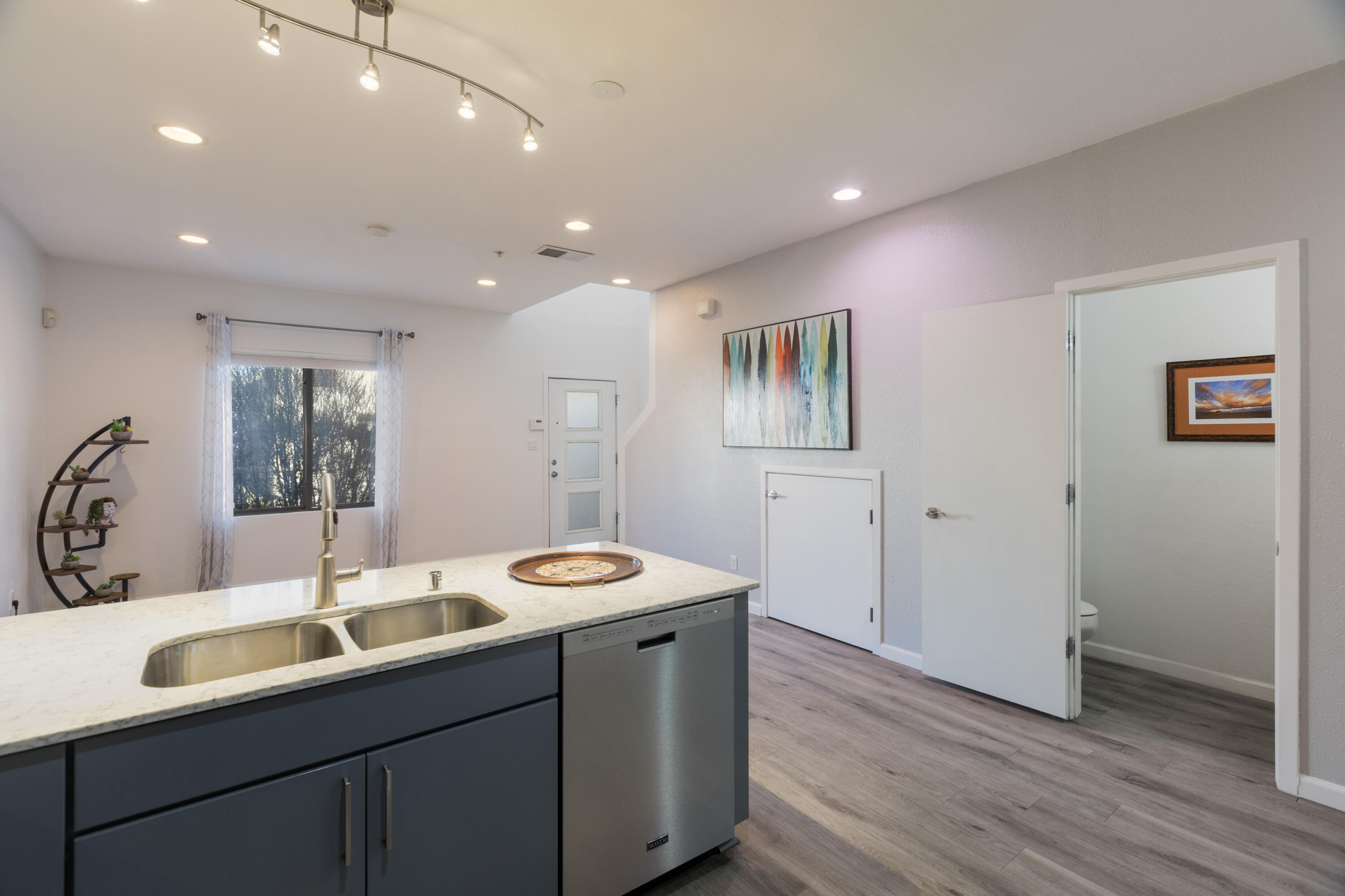 201 Aliso Drive SE APT 9
