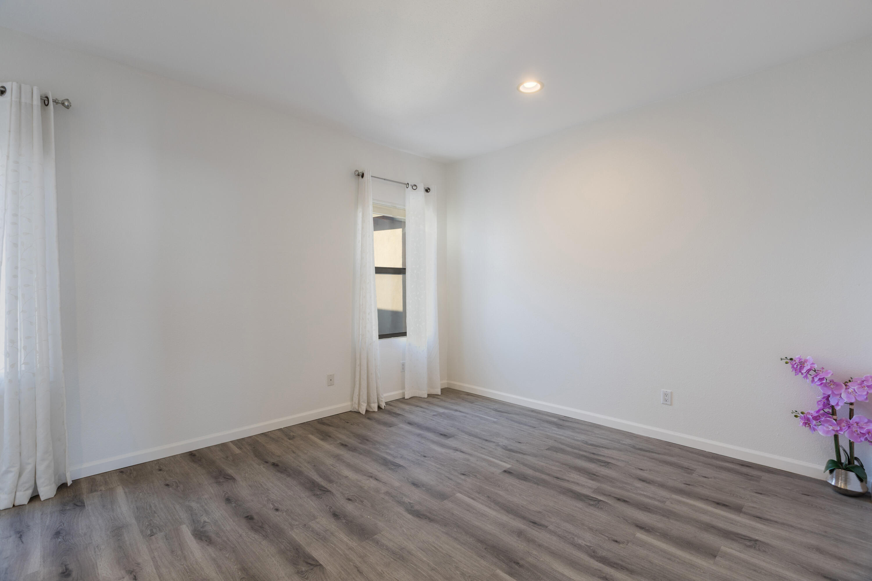 201 Aliso Drive SE APT 9