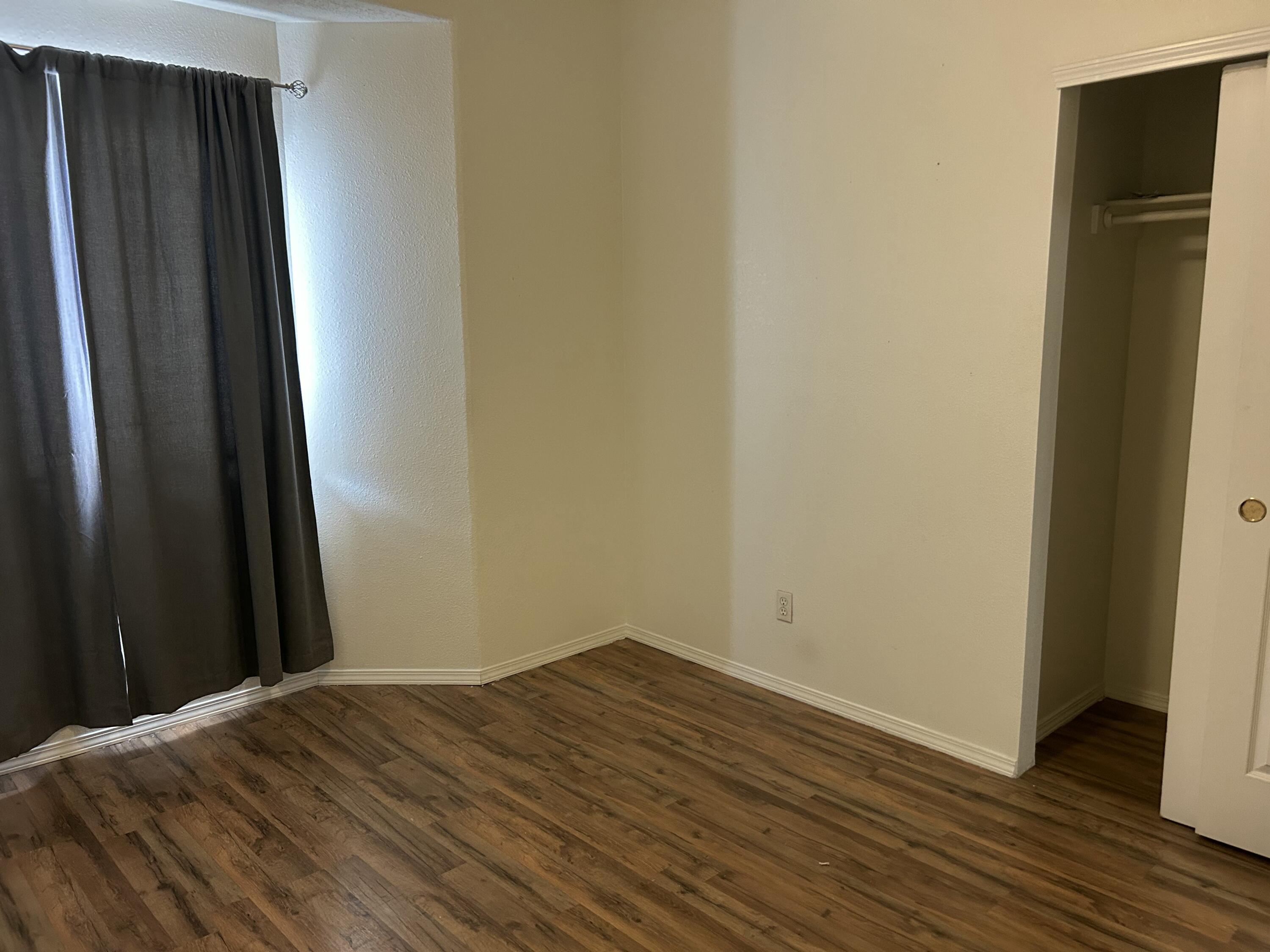 6900 Rancho Vista Place NE