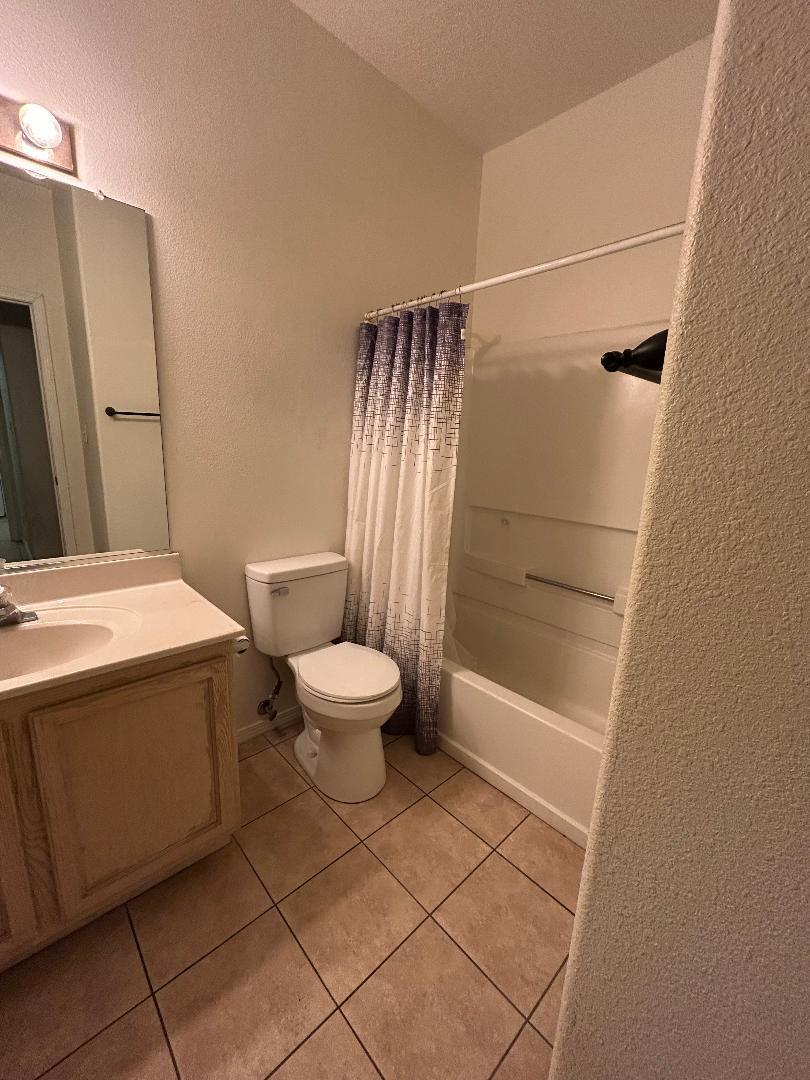 6900 Rancho Vista Place NE