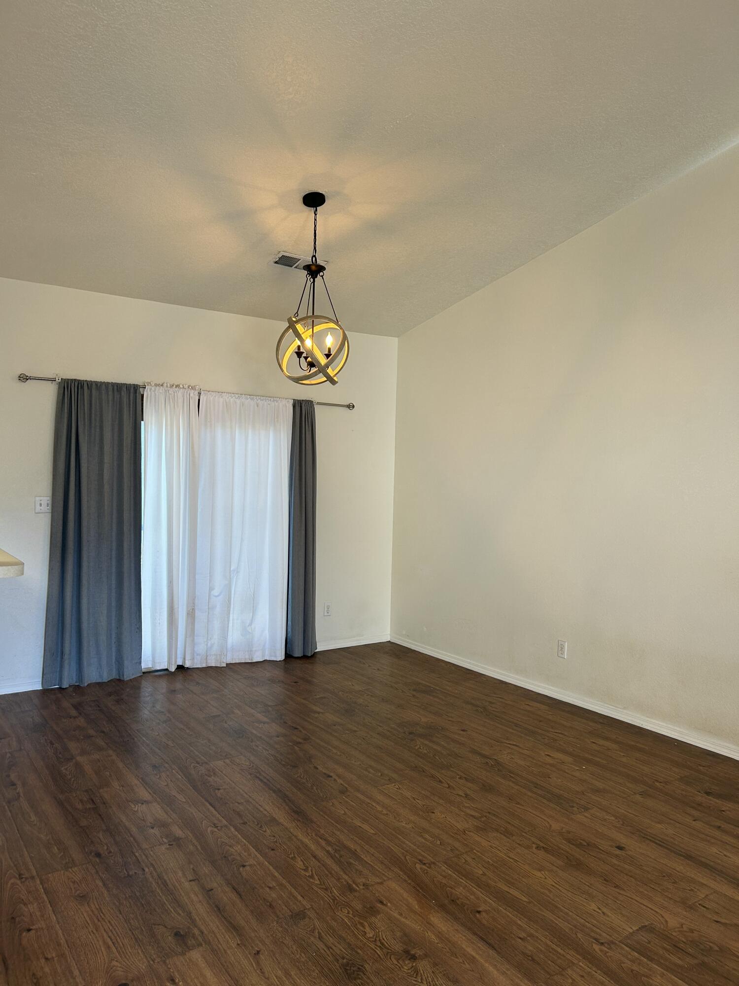 6900 Rancho Vista Place NE