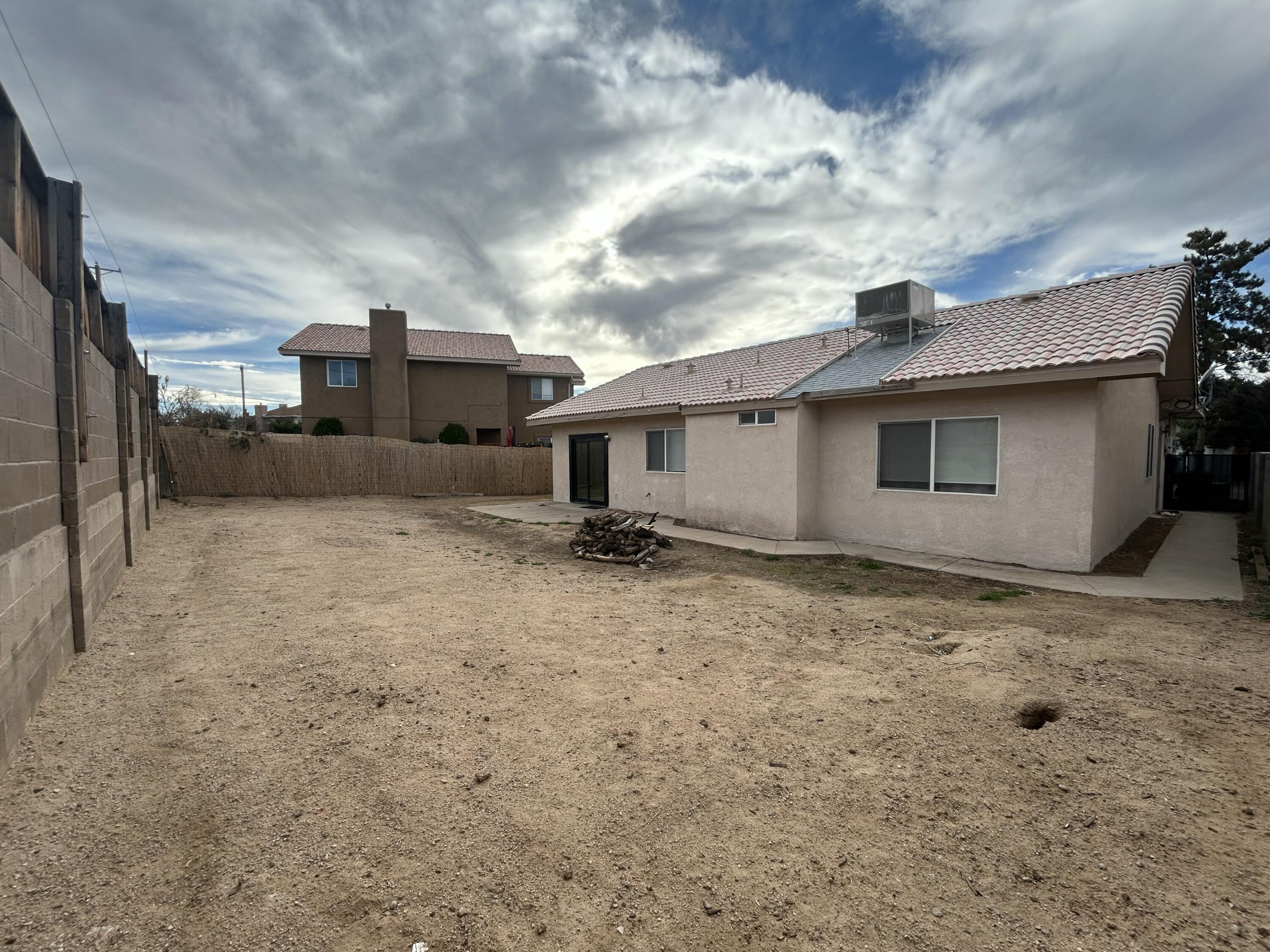 6900 Rancho Vista Place NE