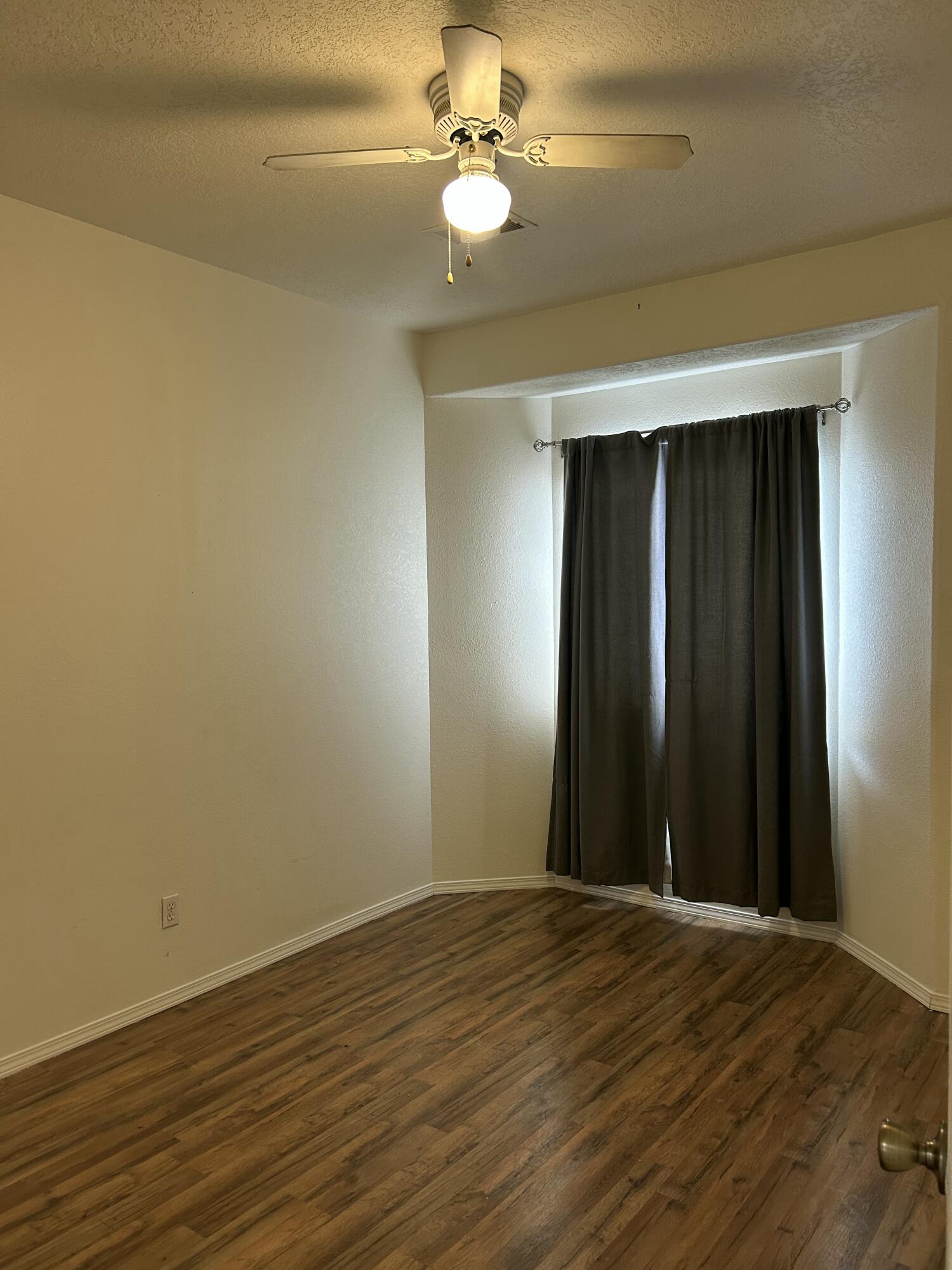 6900 Rancho Vista Place NE