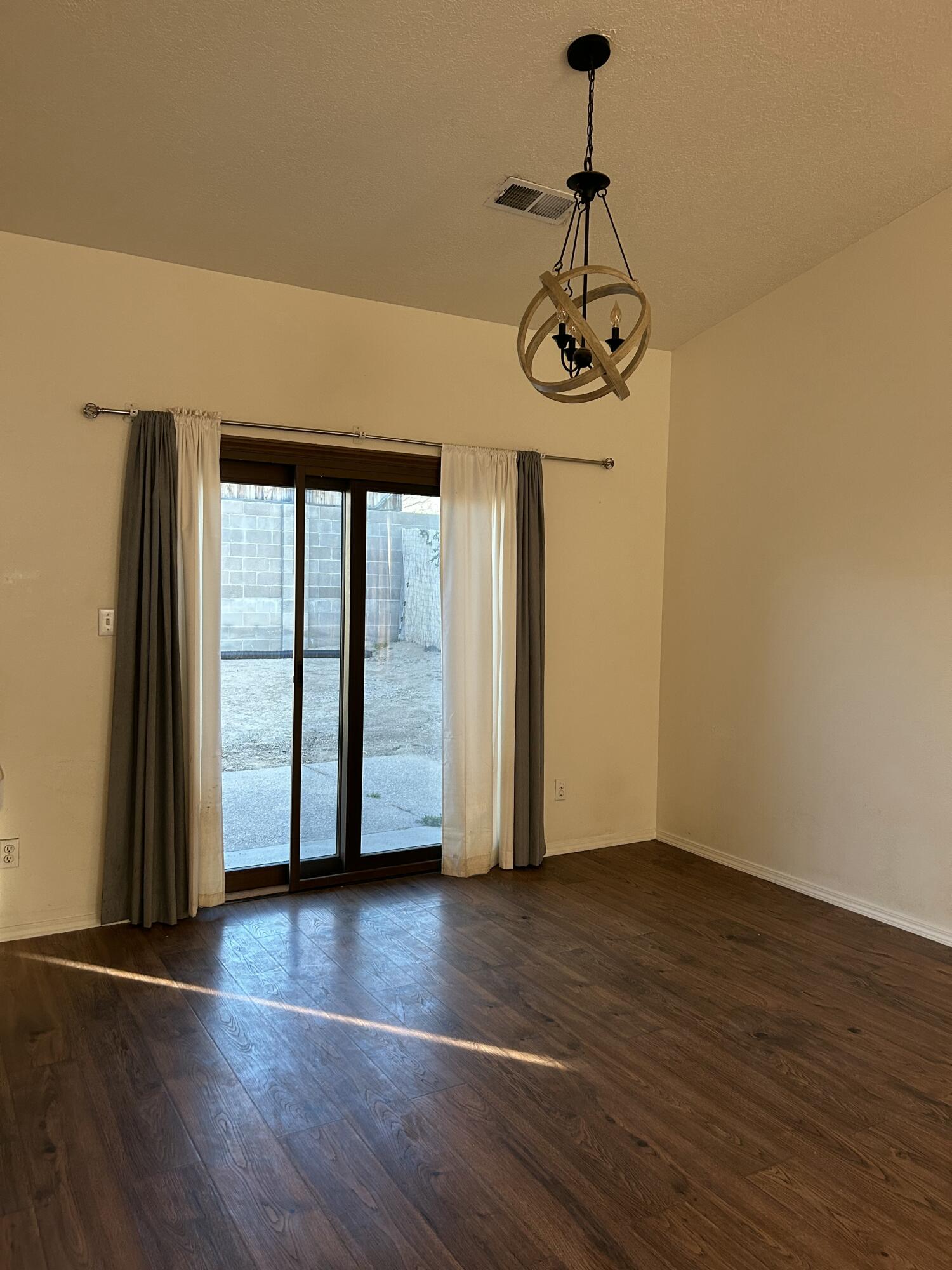 6900 Rancho Vista Place NE