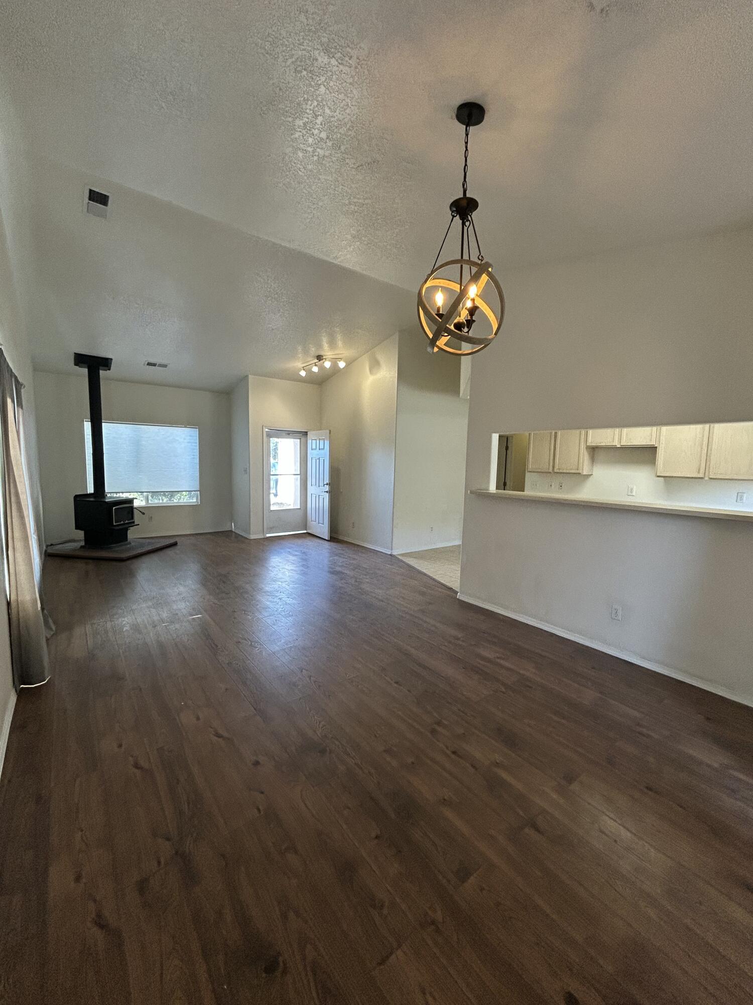 6900 Rancho Vista Place NE