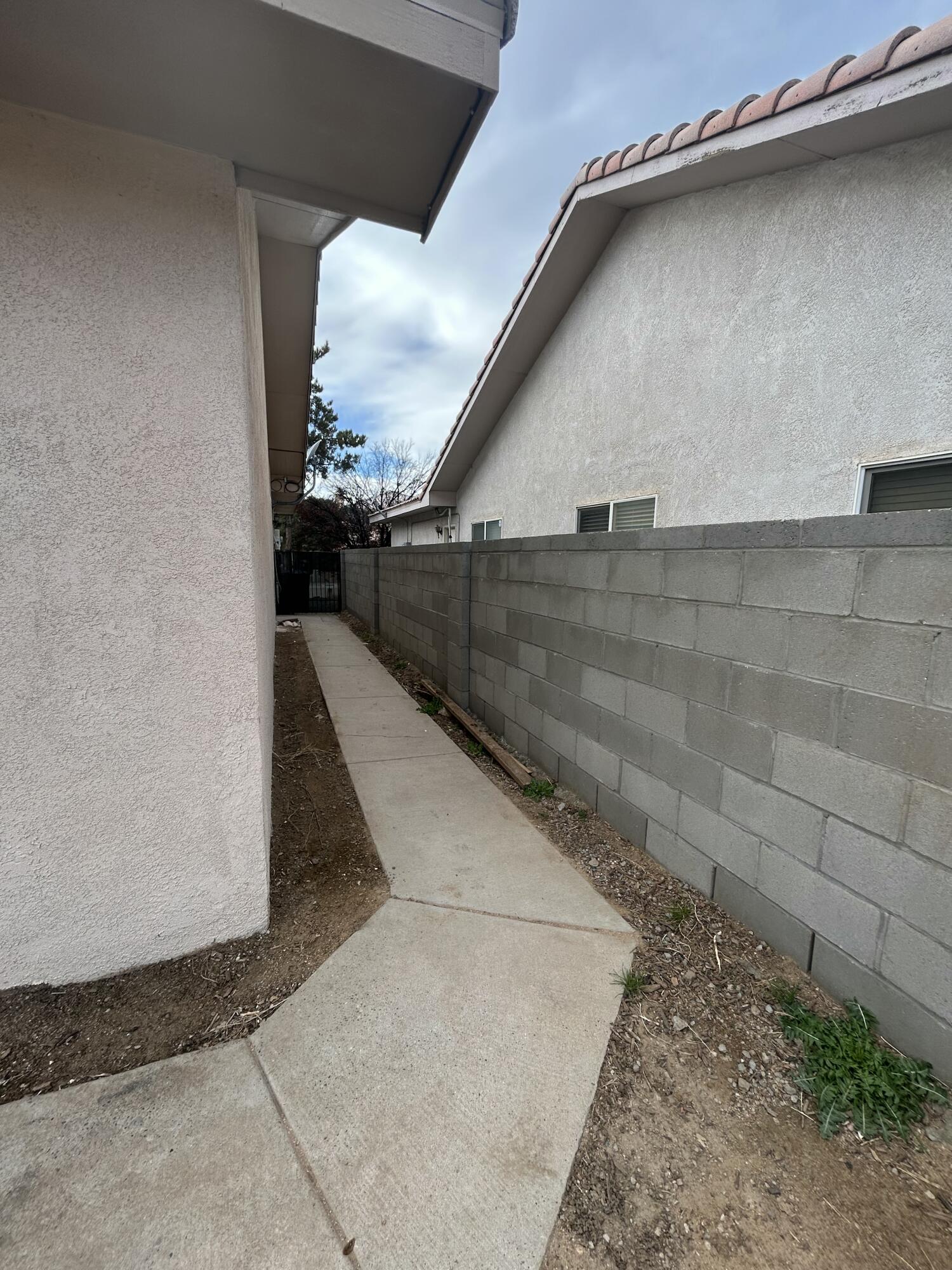 6900 Rancho Vista Place NE