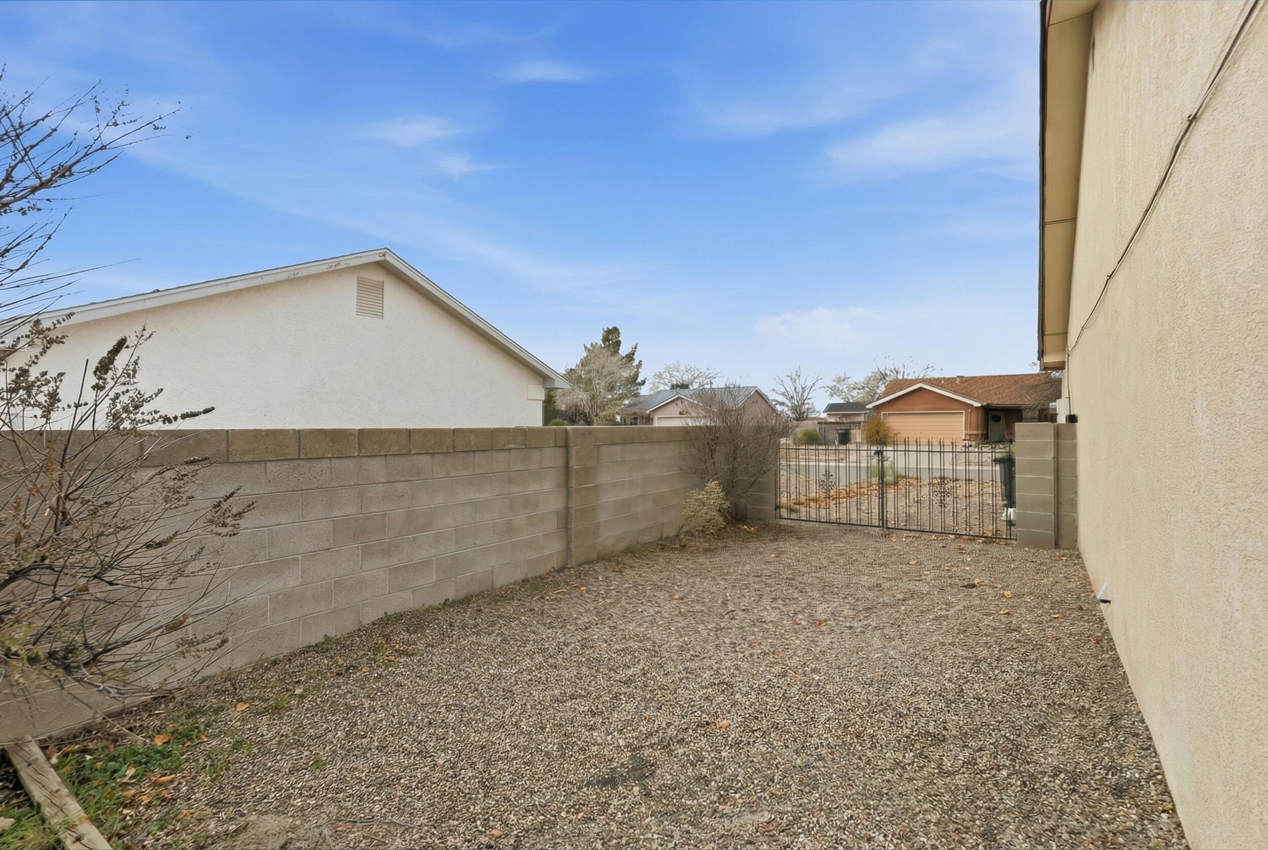 11 El Tigre Drive