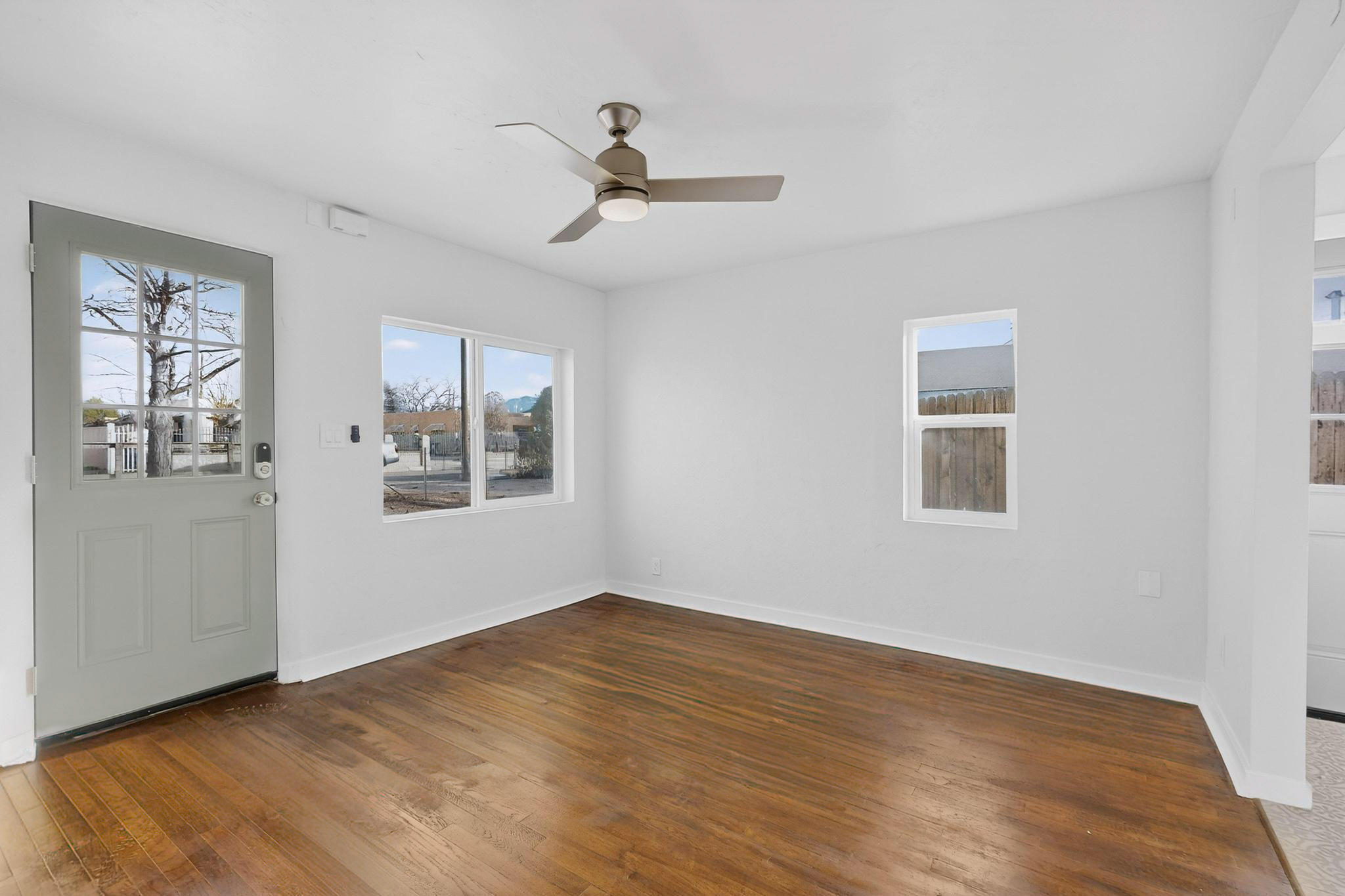 902 Headingly Avenue NW