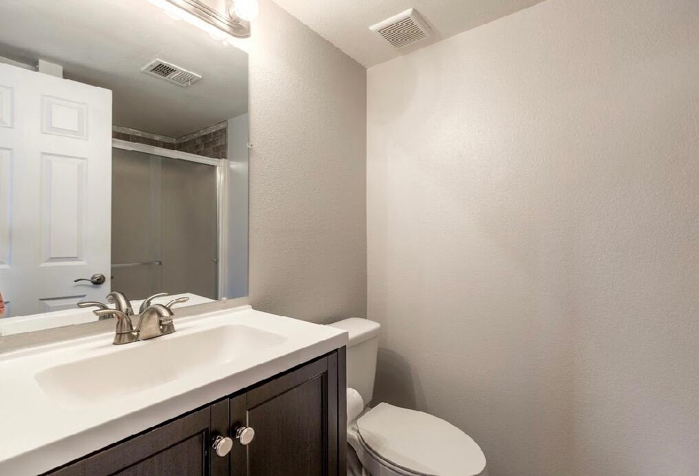 3301 Monroe Street NE E47