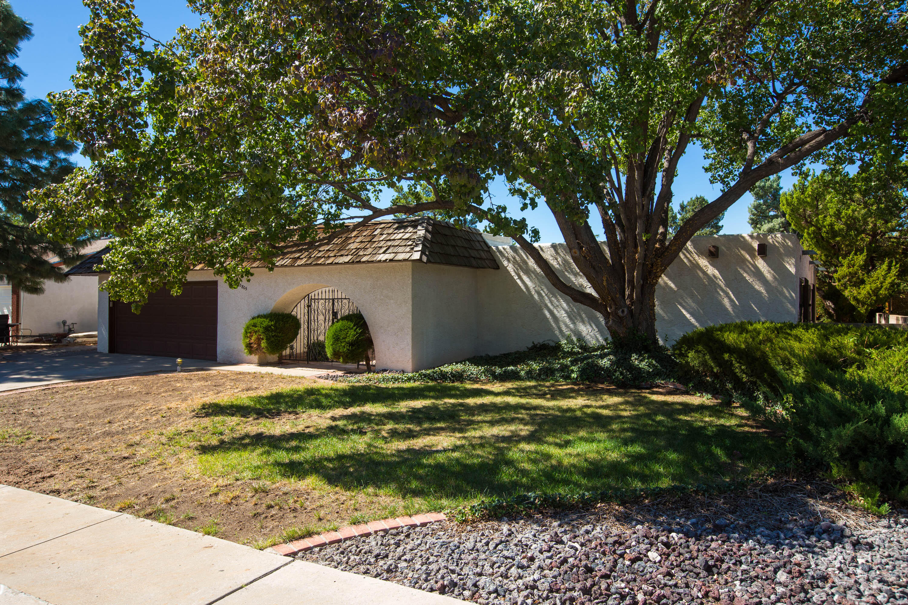 3805 Camino Don Diego NE