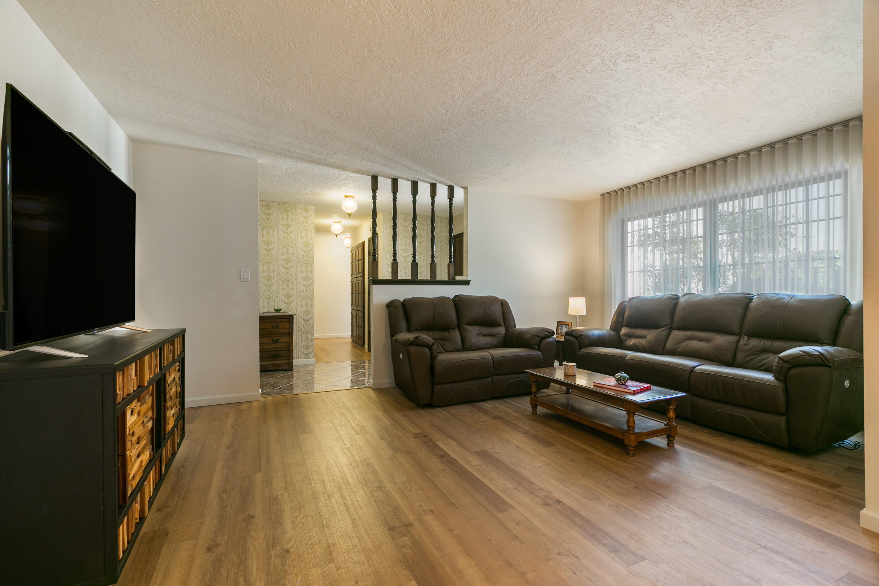 3805 Camino Don Diego NE