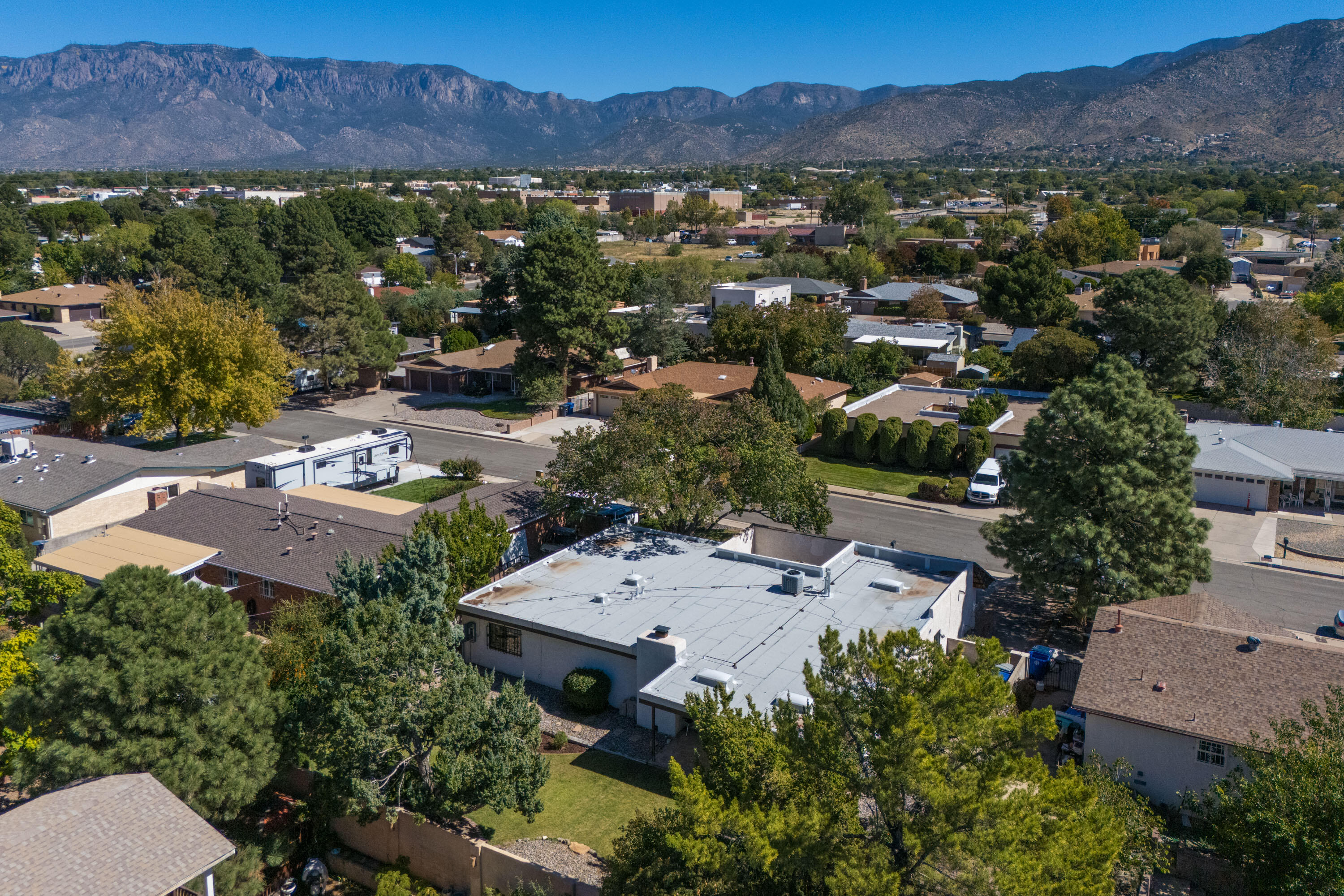 3805 Camino Don Diego NE