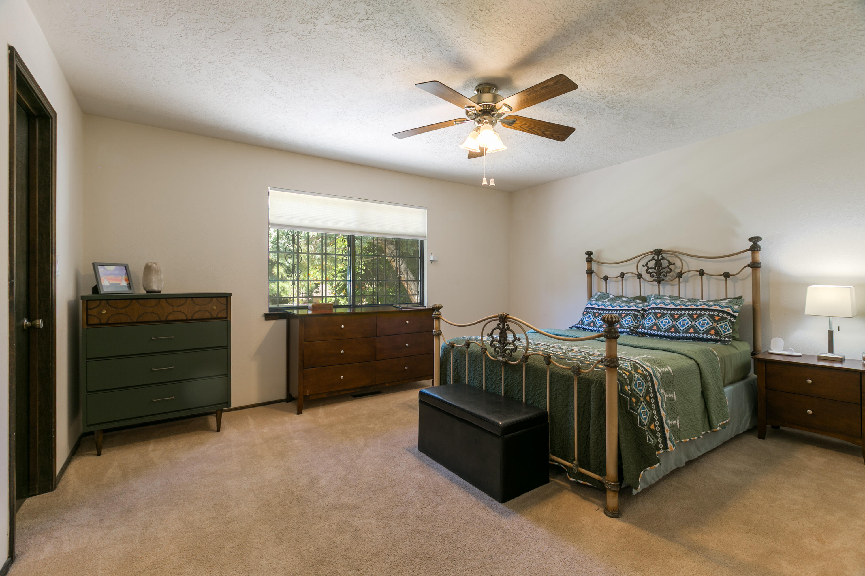 3805 Camino Don Diego NE