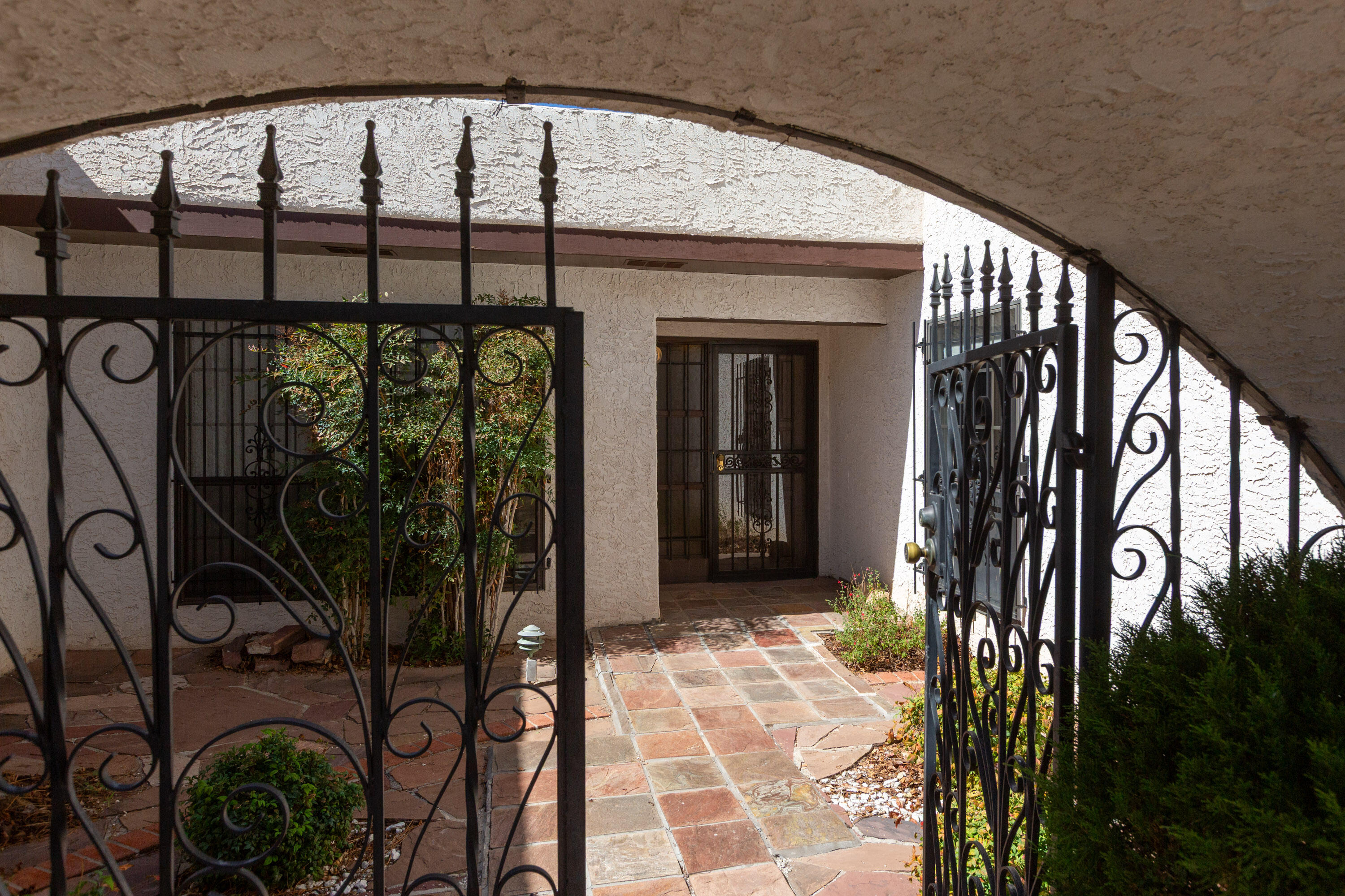 3805 Camino Don Diego NE