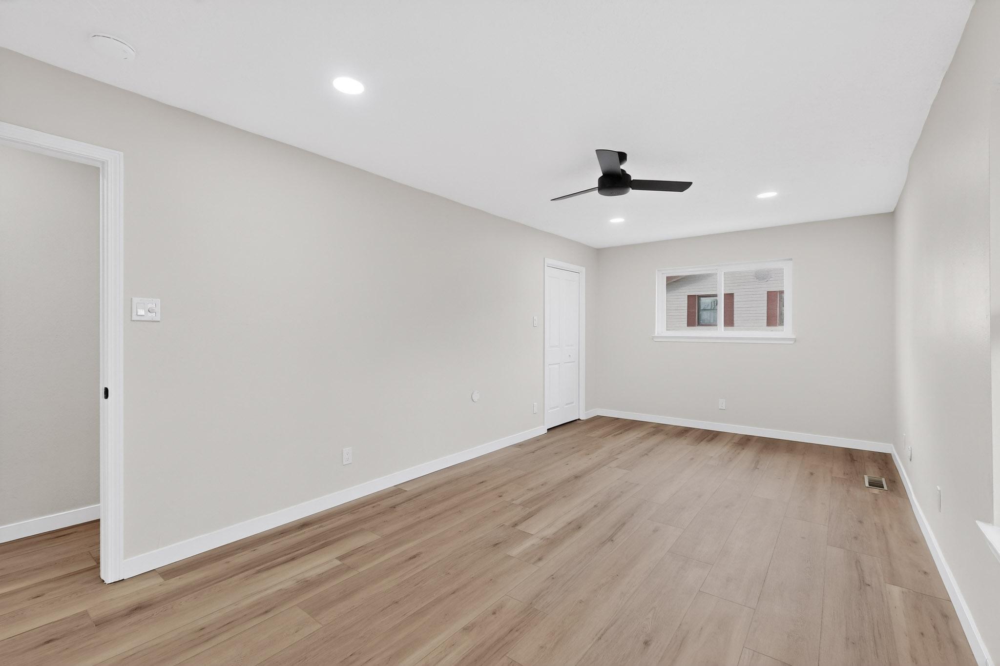 4713 Huntington Drive NE