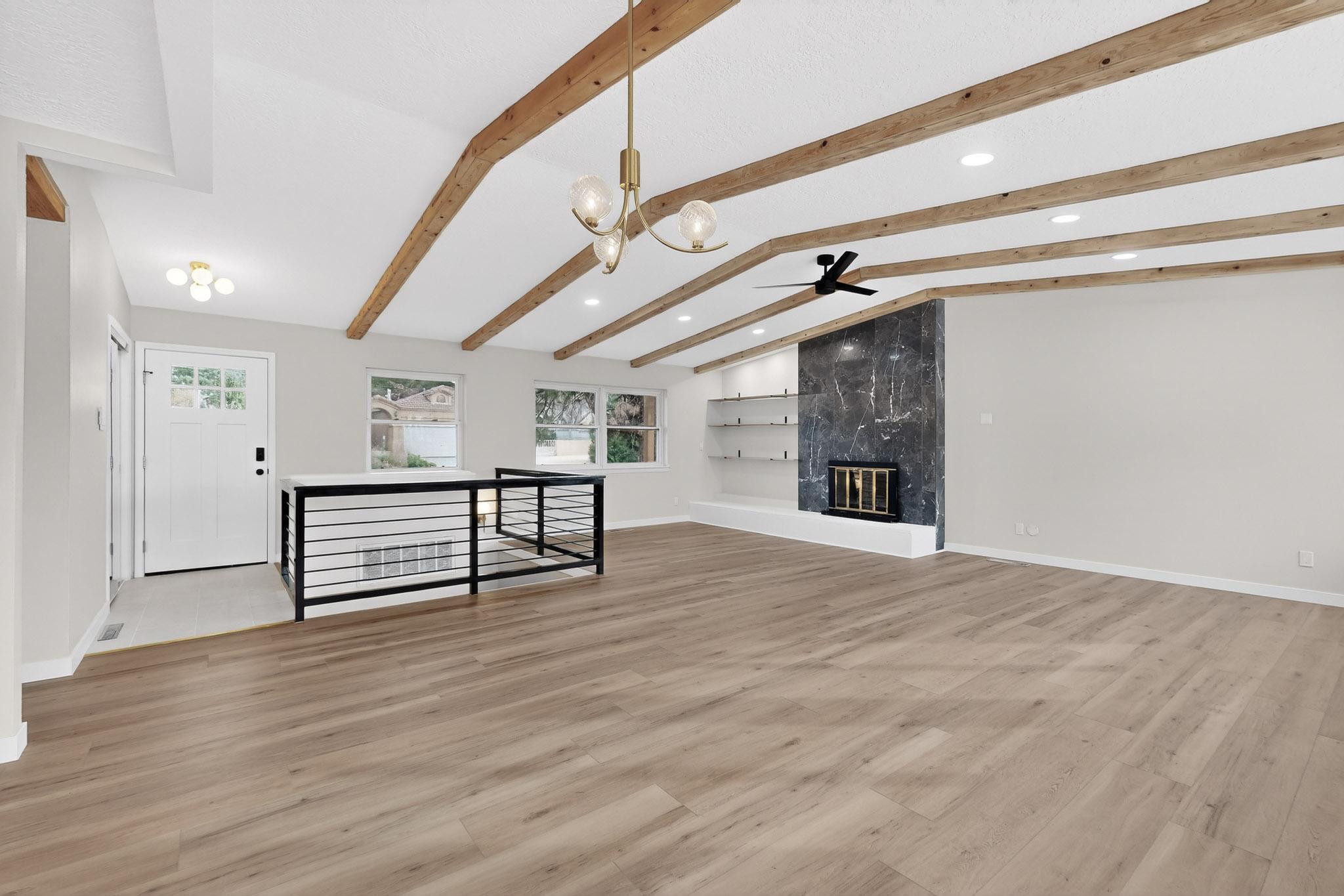 4713 Huntington Drive NE