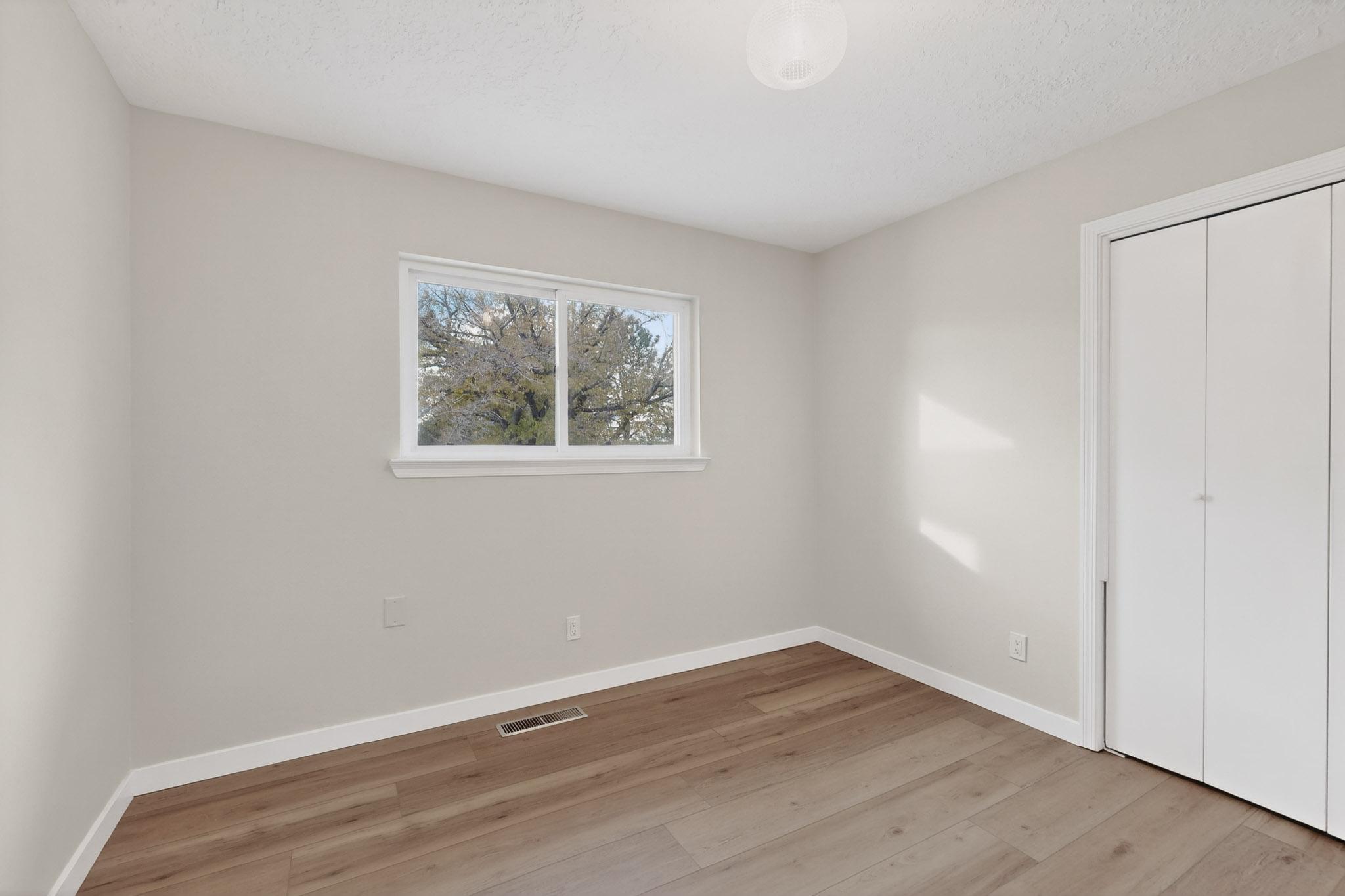 4713 Huntington Drive NE