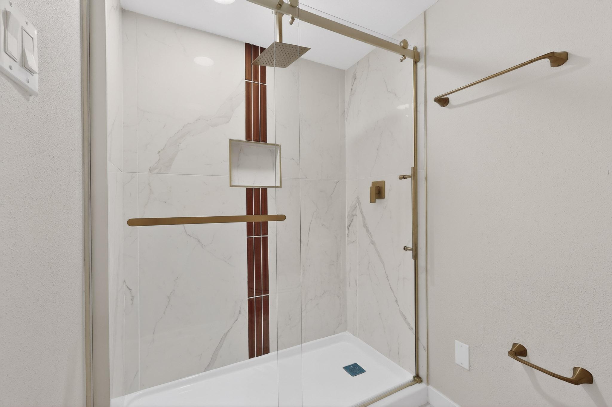 4713 Huntington Drive NE