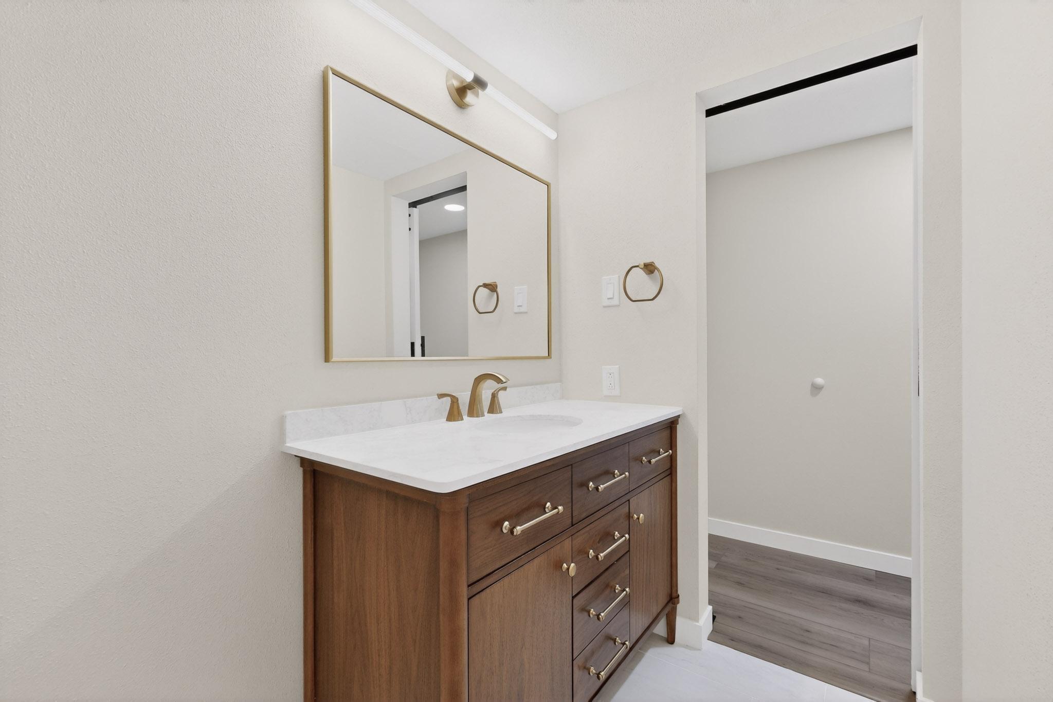 4713 Huntington Drive NE