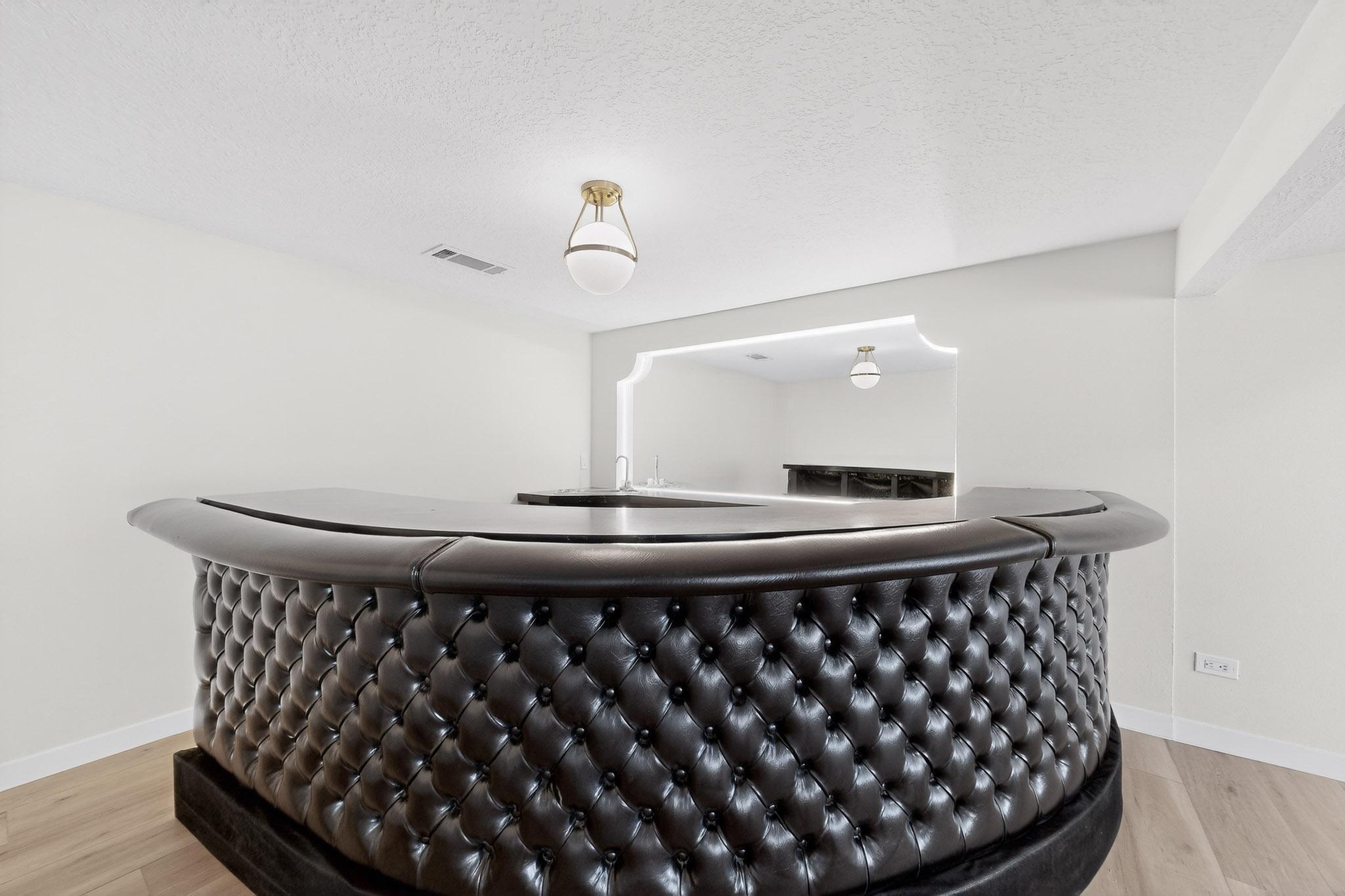 4713 Huntington Drive NE