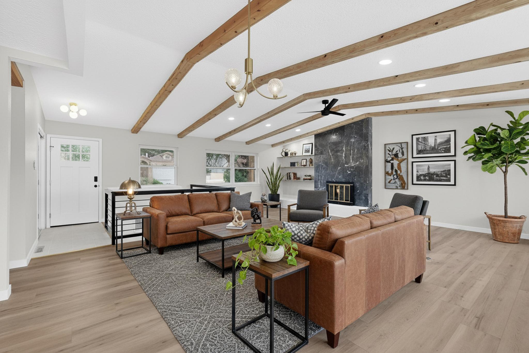 4713 Huntington Drive NE