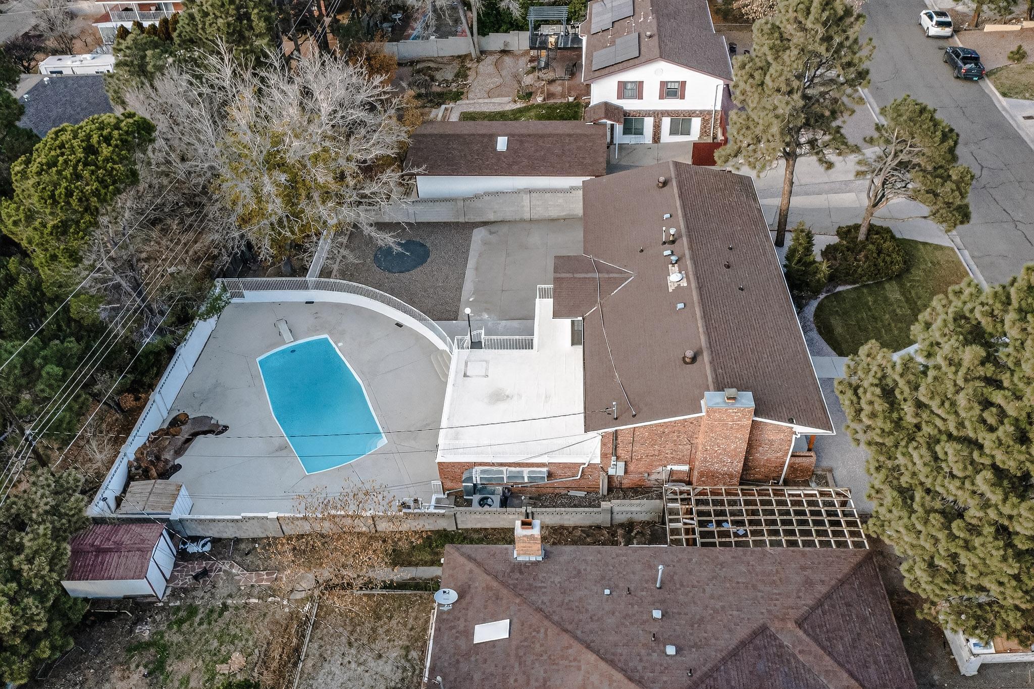 4713 Huntington Drive NE