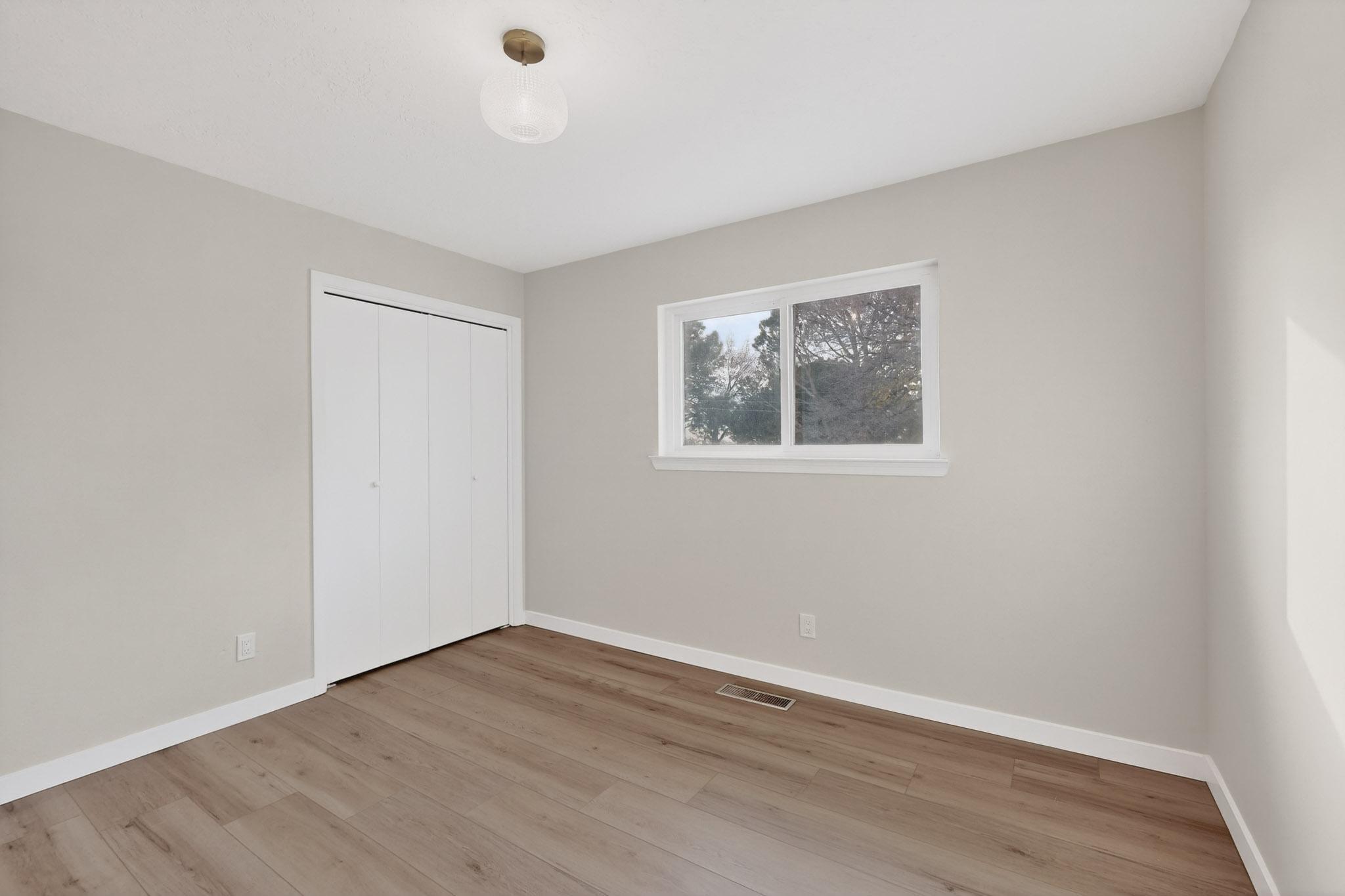 4713 Huntington Drive NE