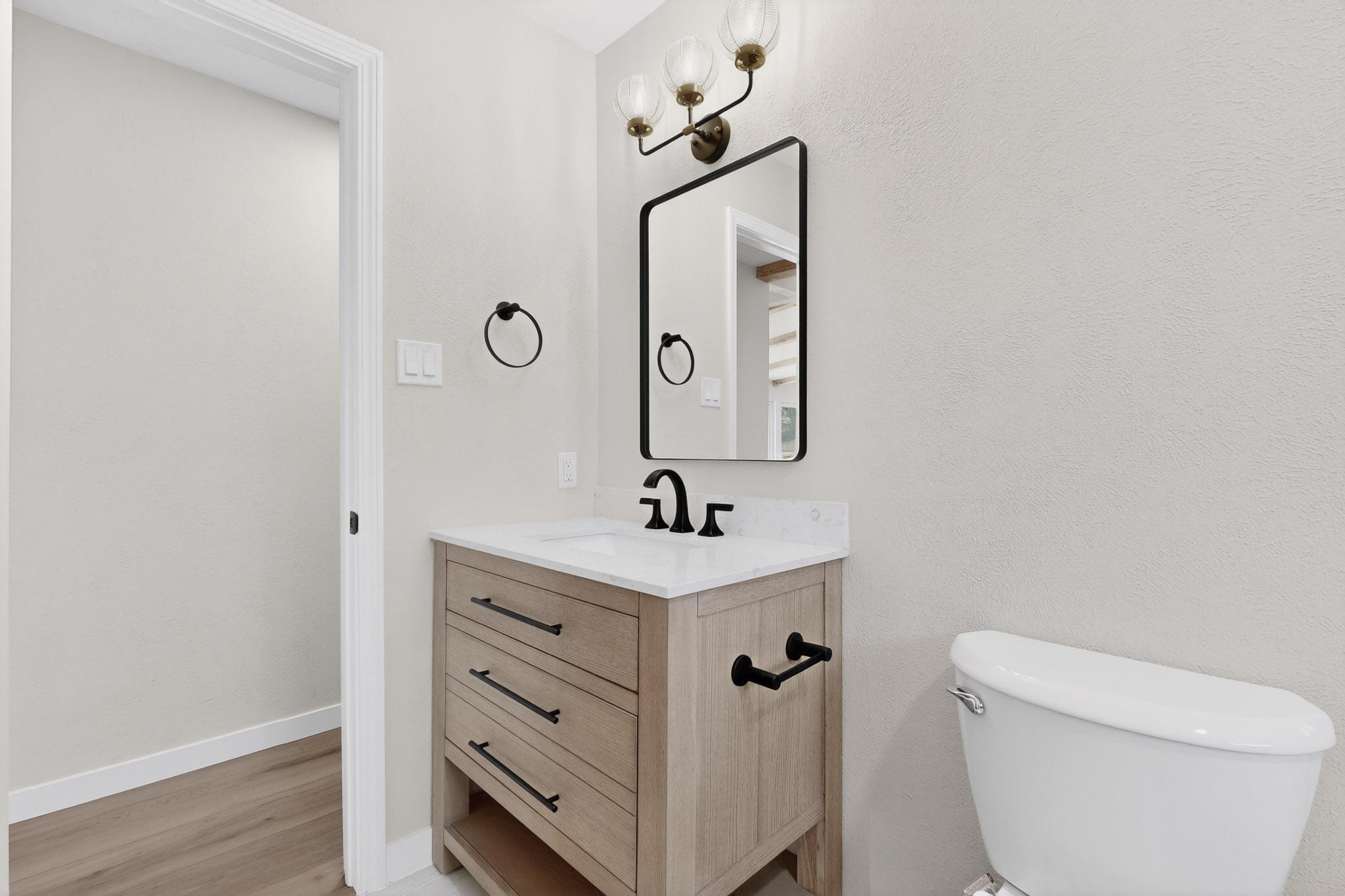 4713 Huntington Drive NE