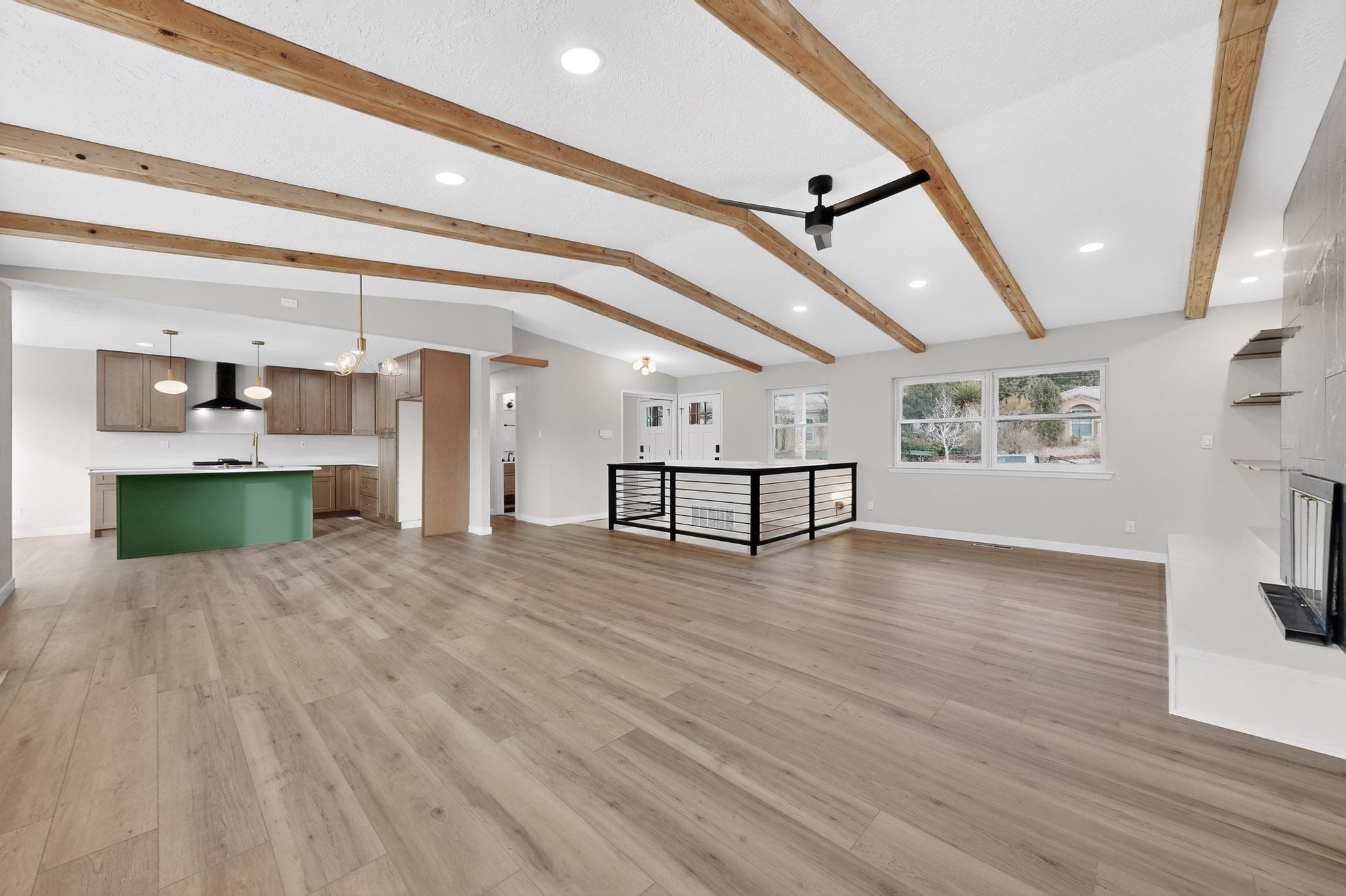 4713 Huntington Drive NE