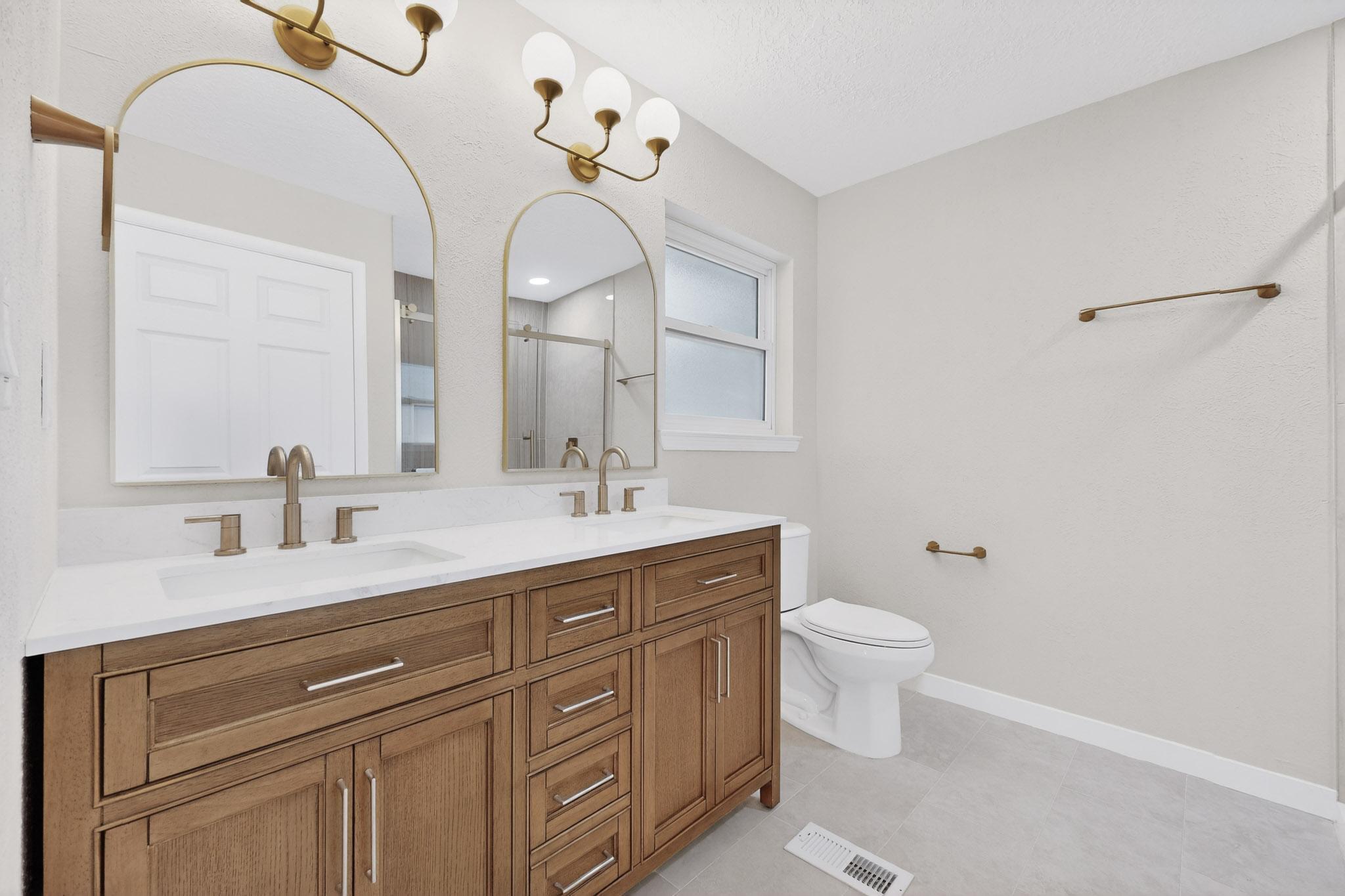 4713 Huntington Drive NE