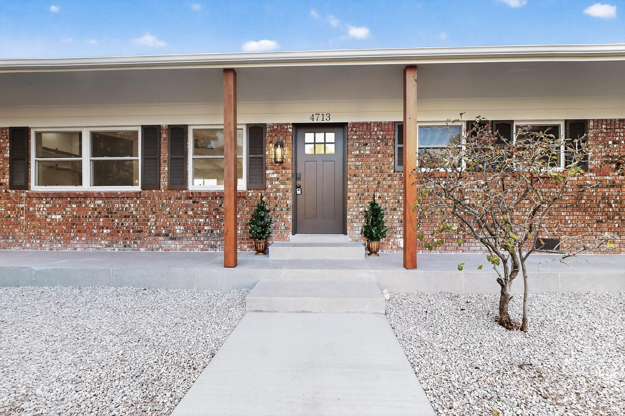 4713 Huntington Drive NE
