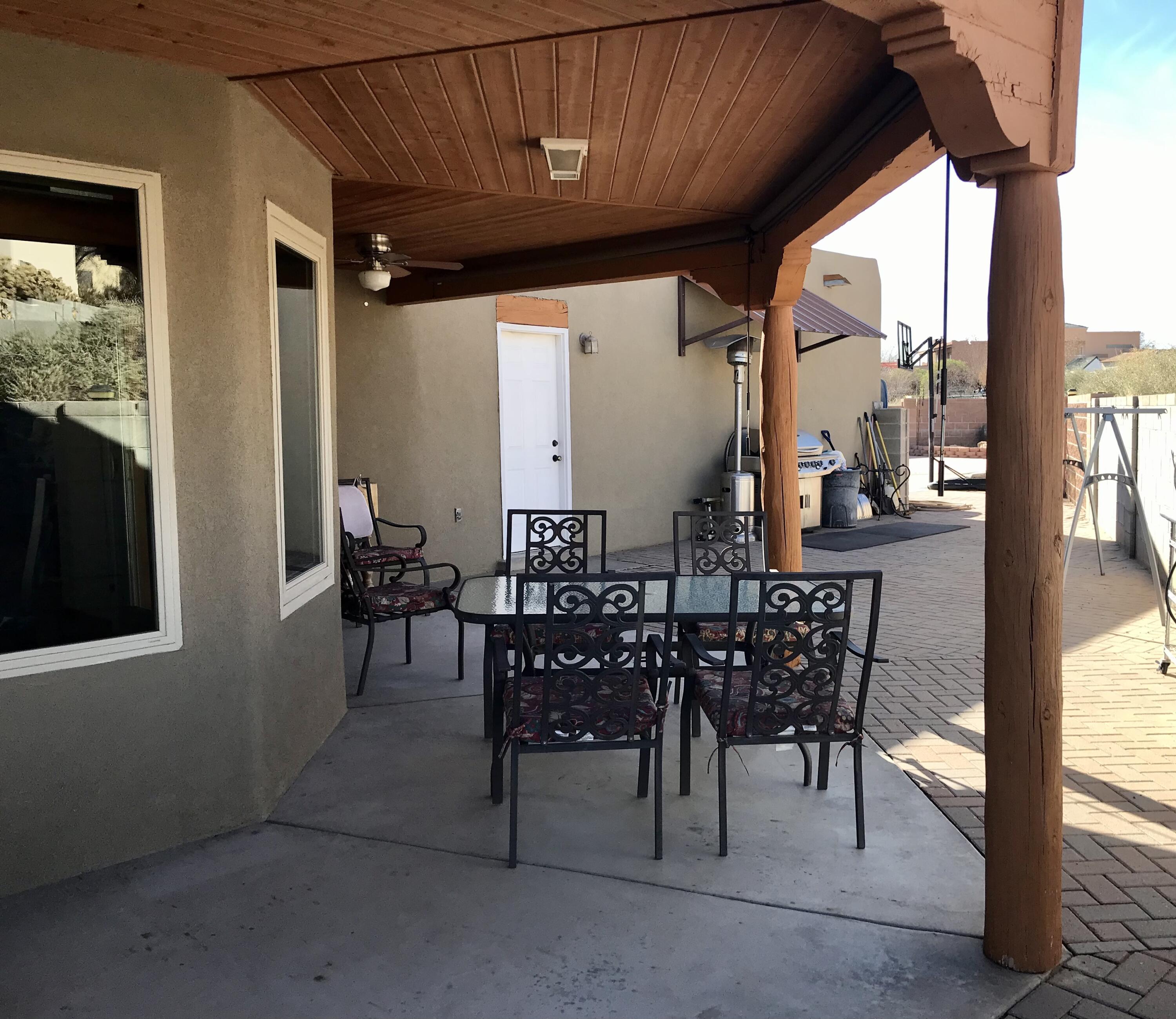 1290 Mesa Ridge Drive SW