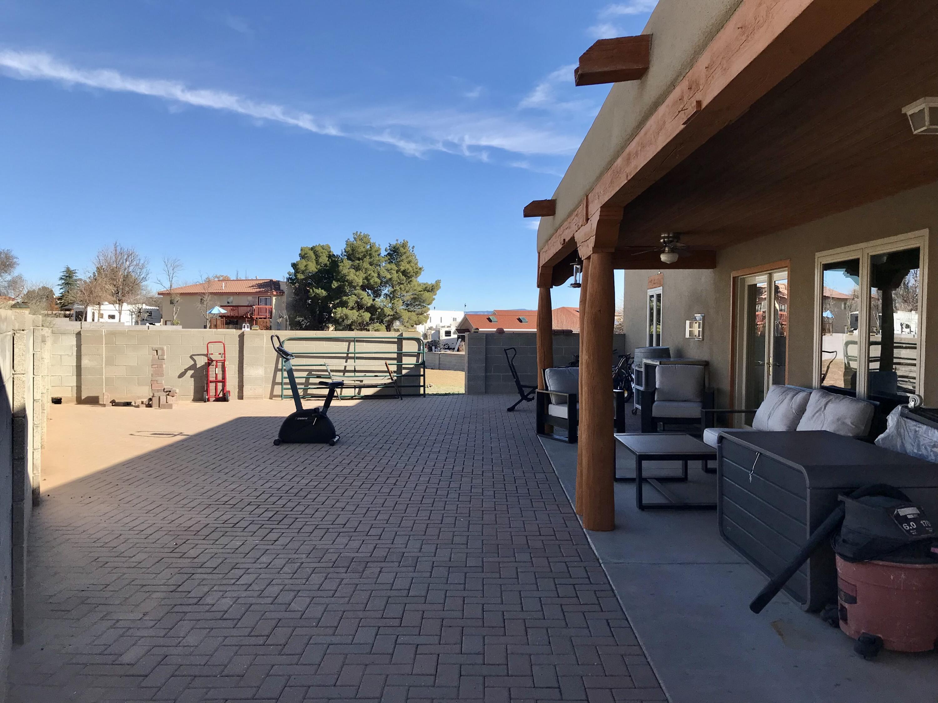 1290 Mesa Ridge Drive SW