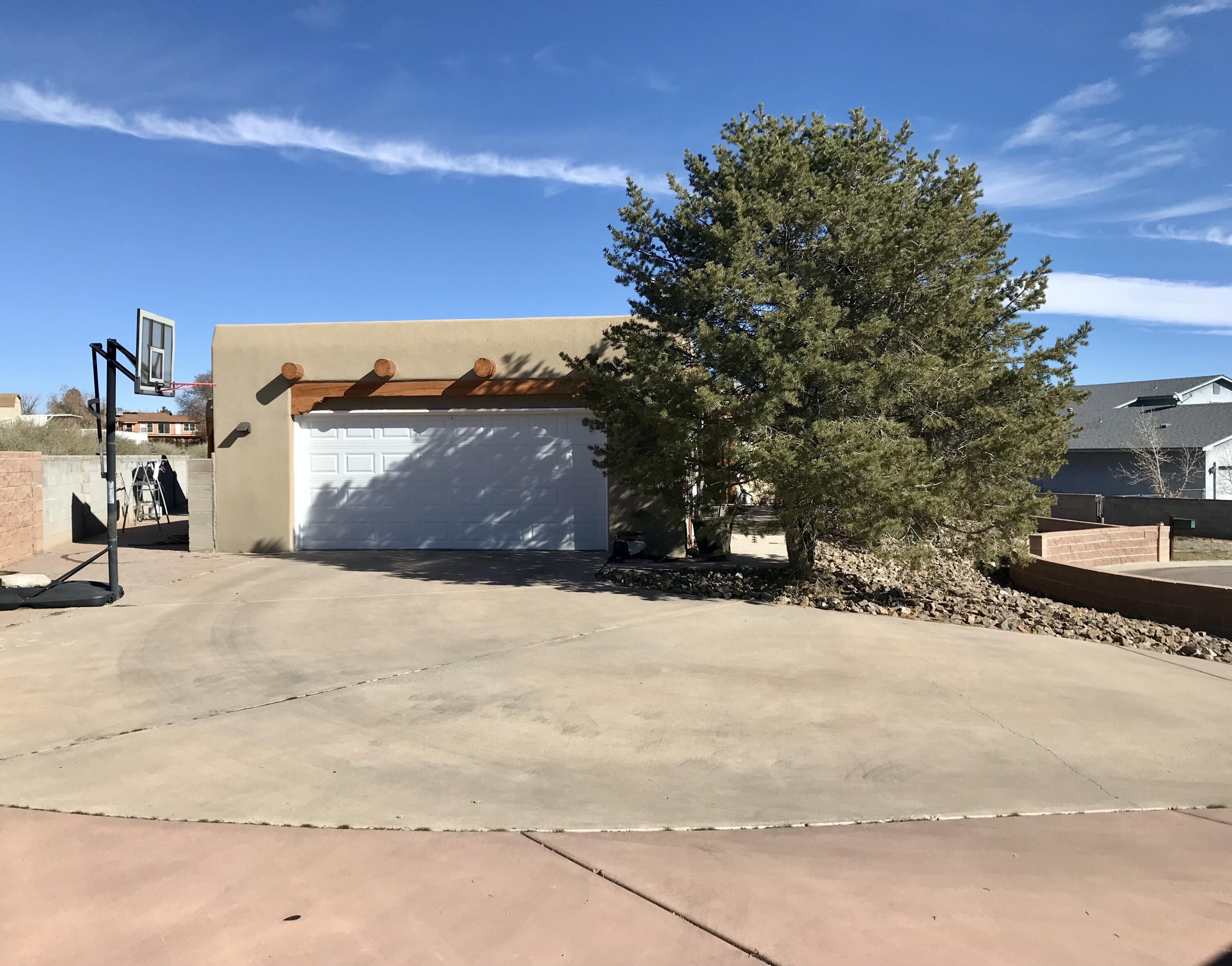 1290 Mesa Ridge Drive SW