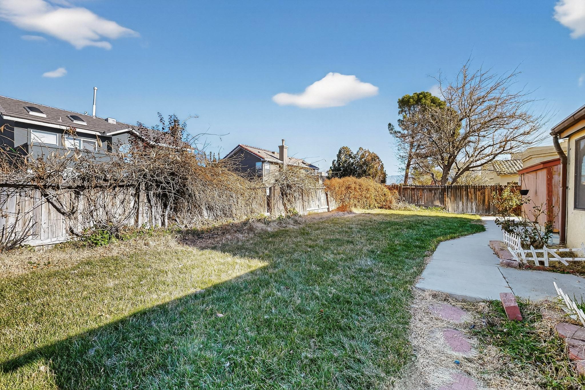 4729 S Plume Road NW