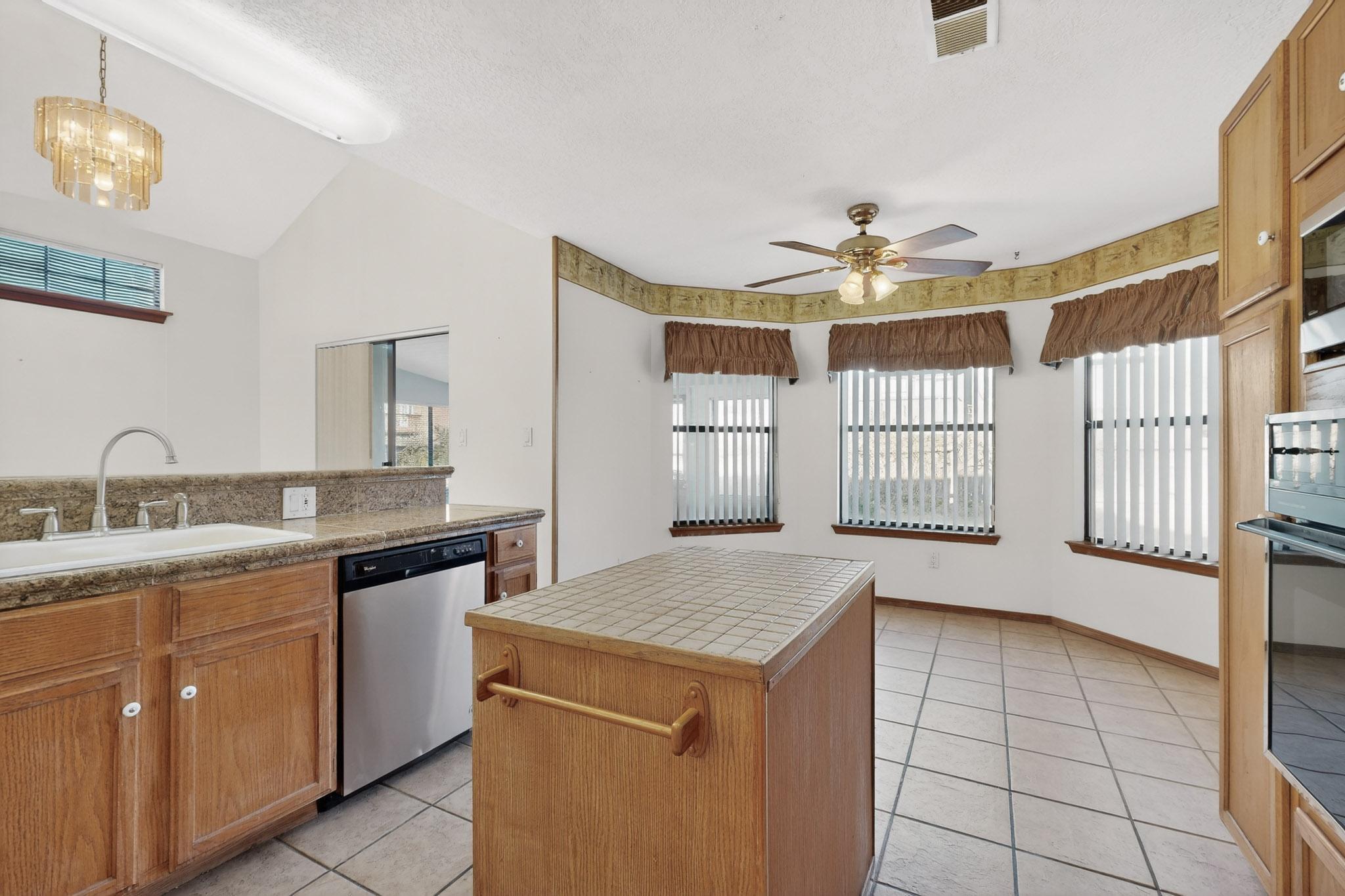 4729 S Plume Road NW