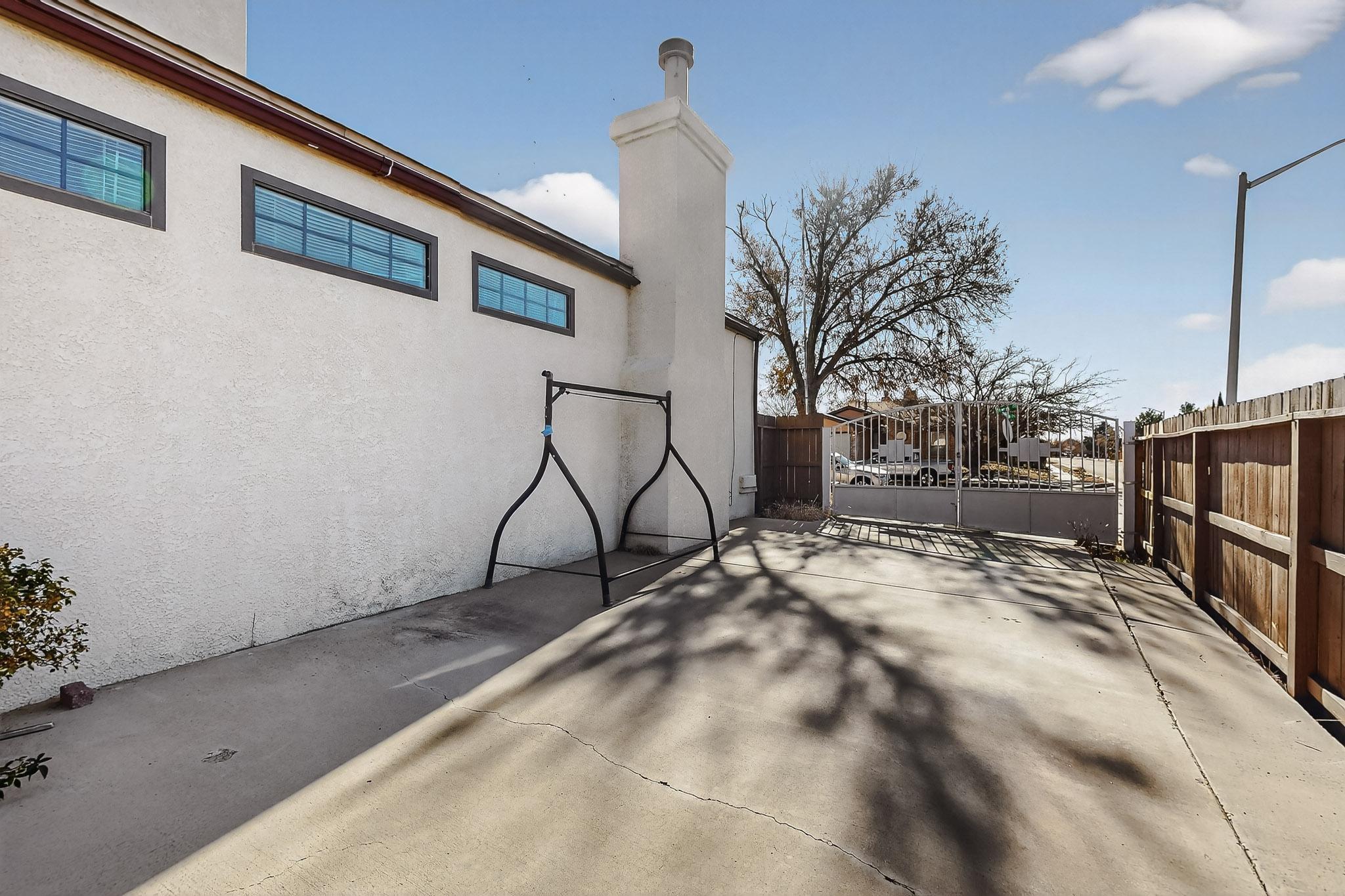 4729 S Plume Road NW