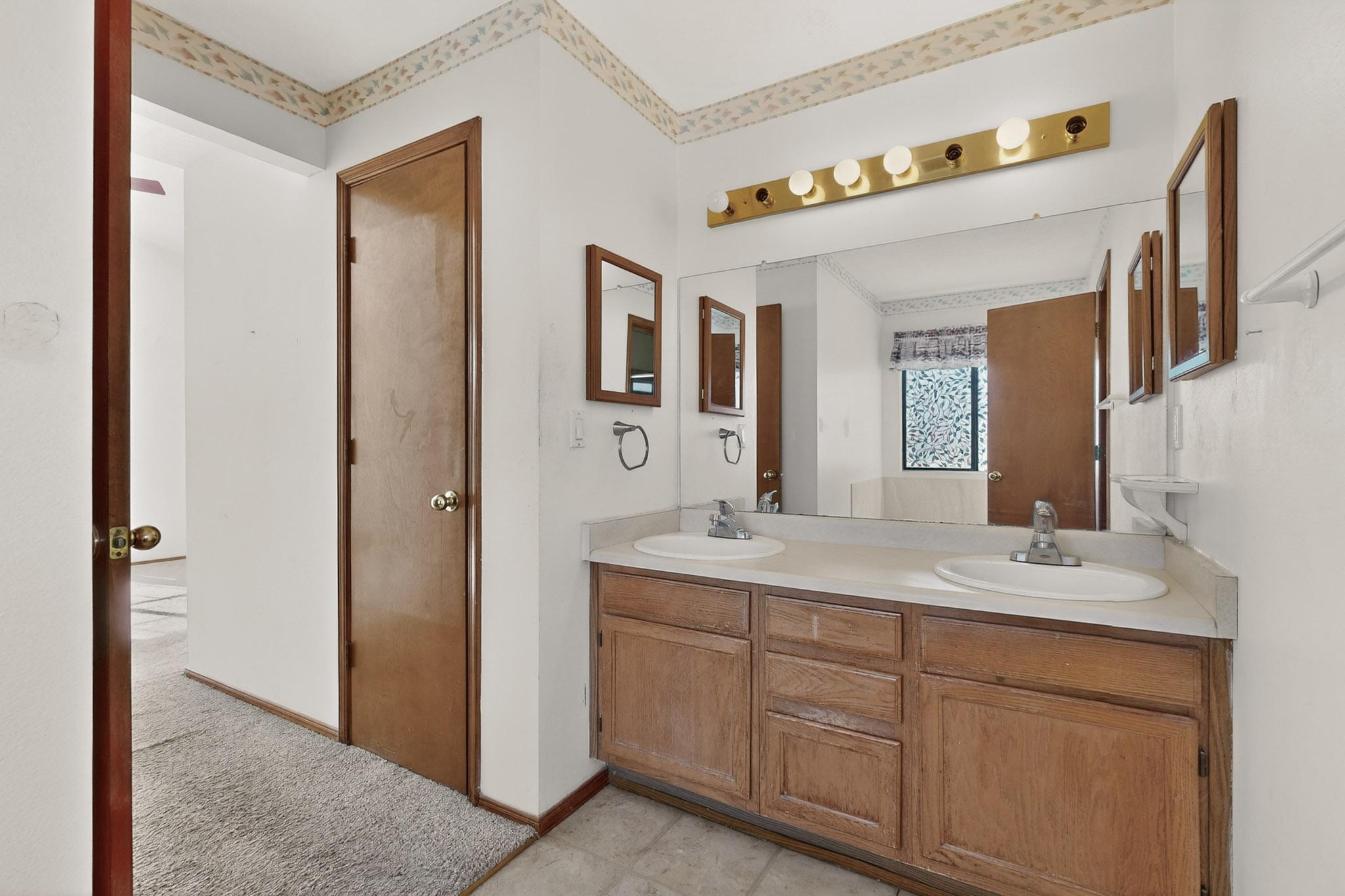 4729 S Plume Road NW