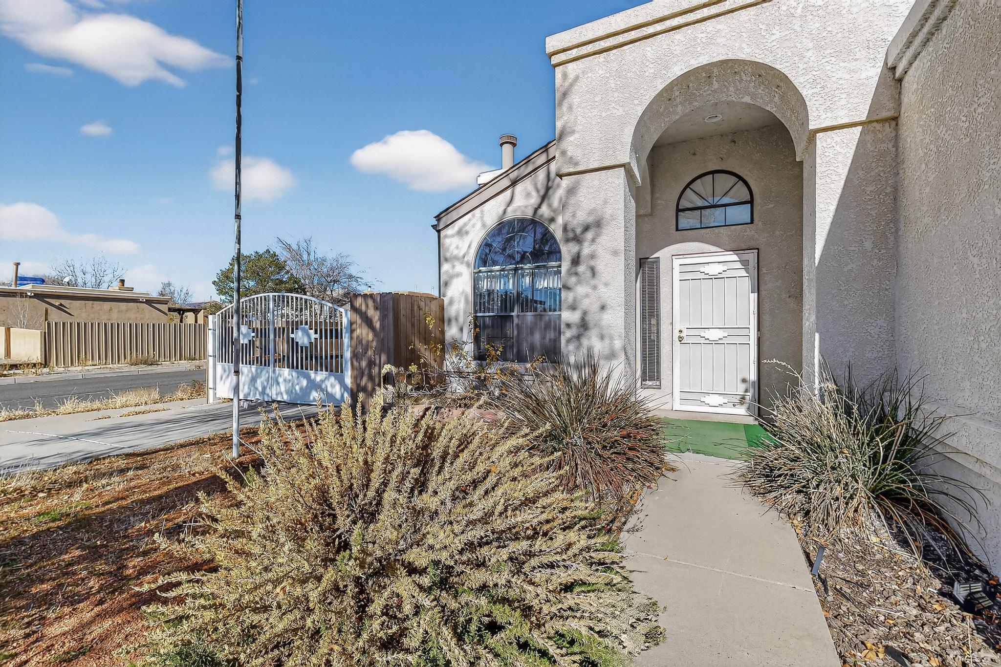 4729 S Plume Road NW