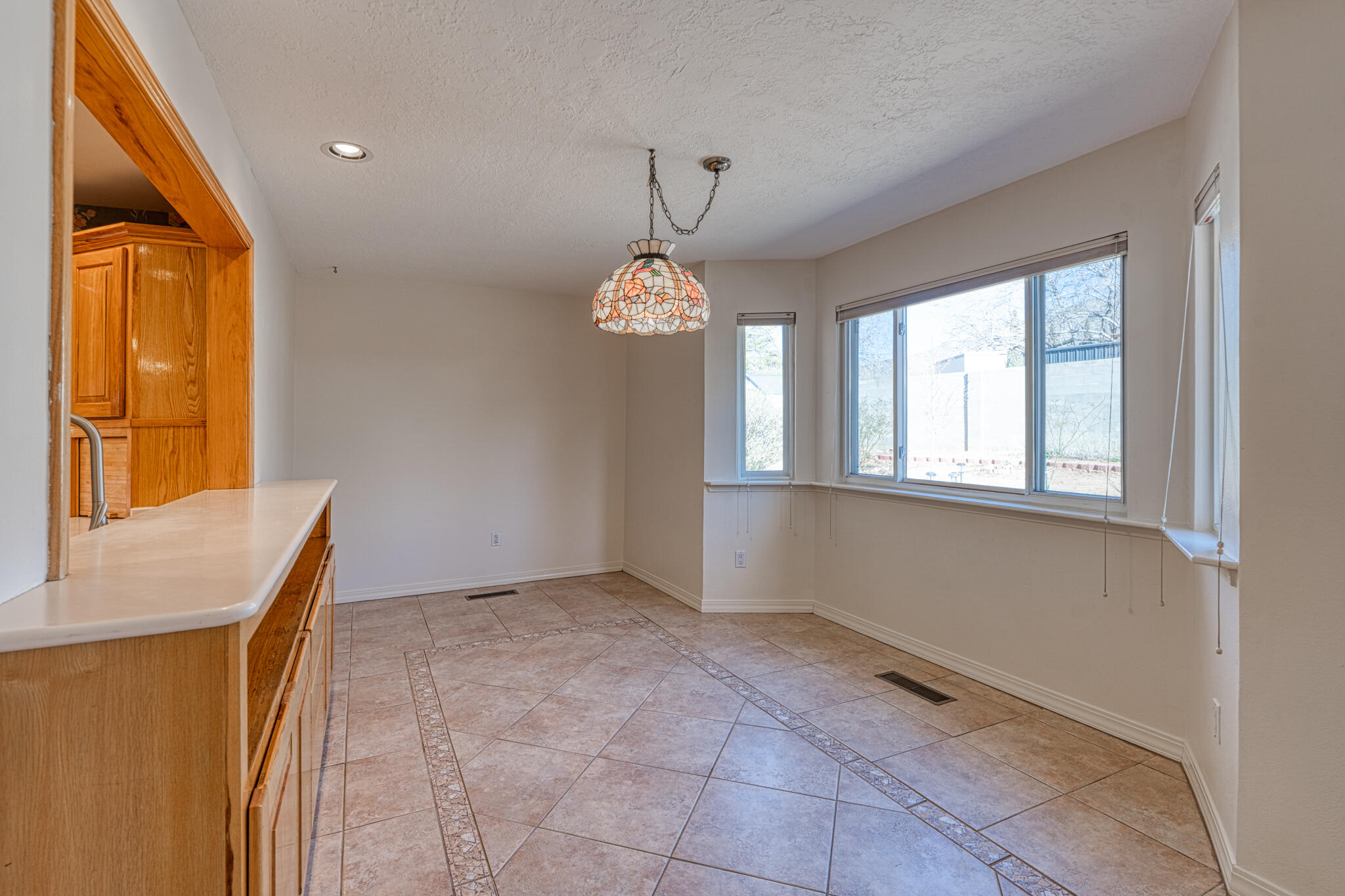 1616 Zena Lona Street NE