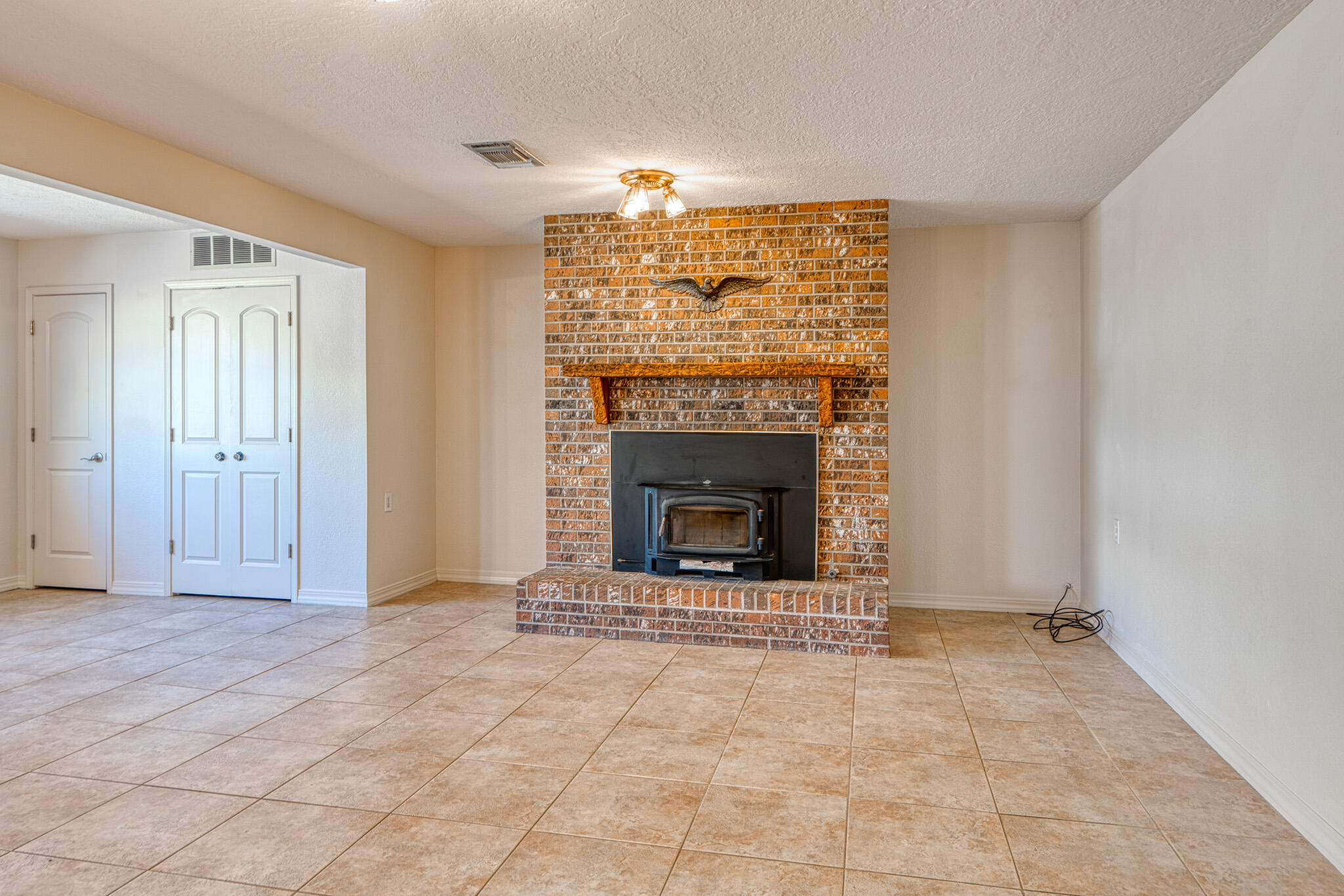 1616 Zena Lona Street NE