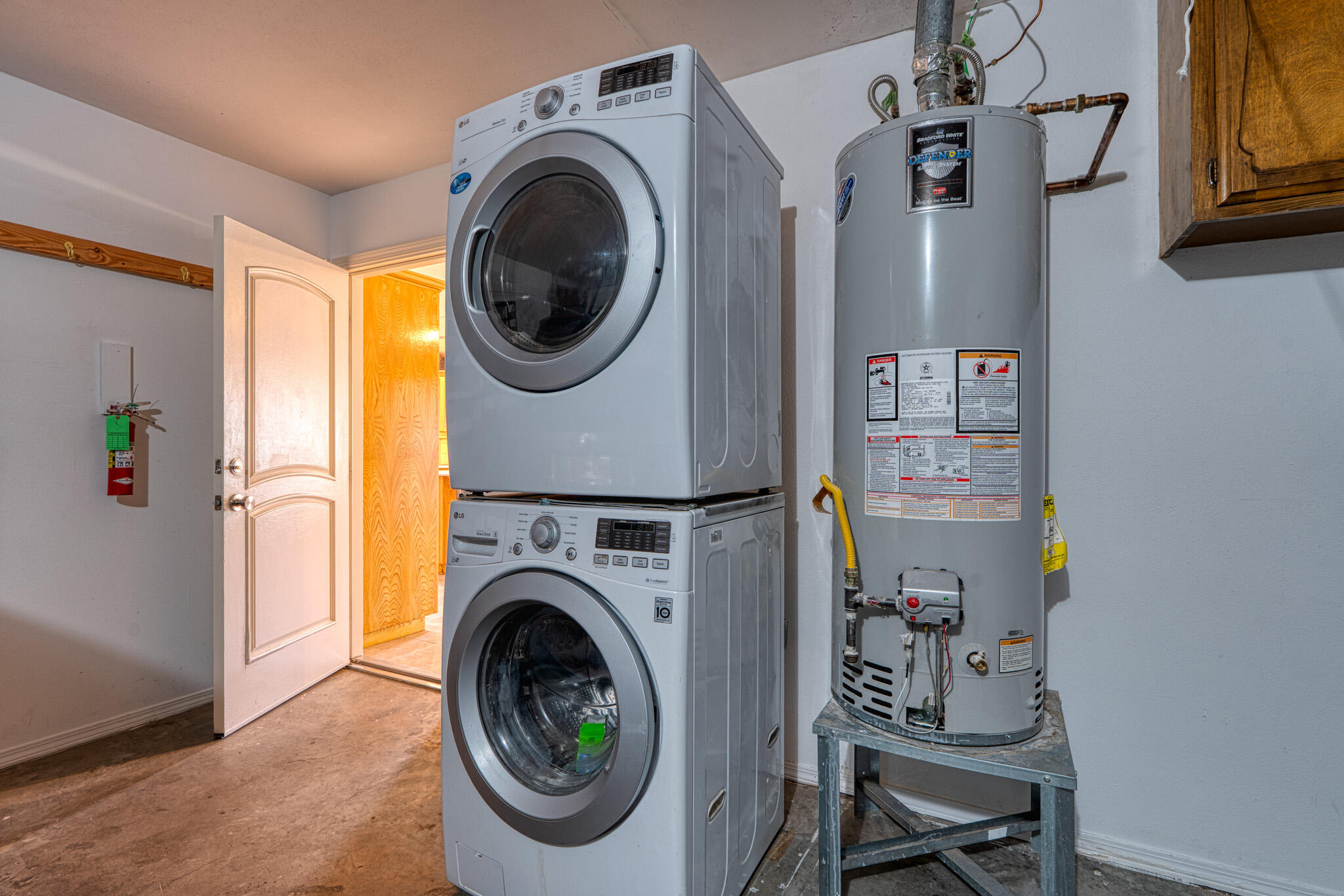 1616 Zena Lona Street NE