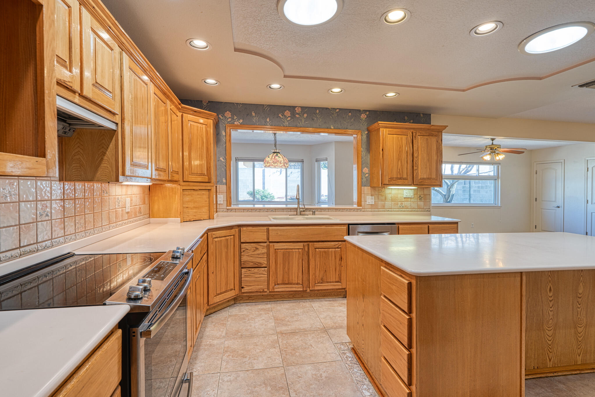 1616 Zena Lona Street NE