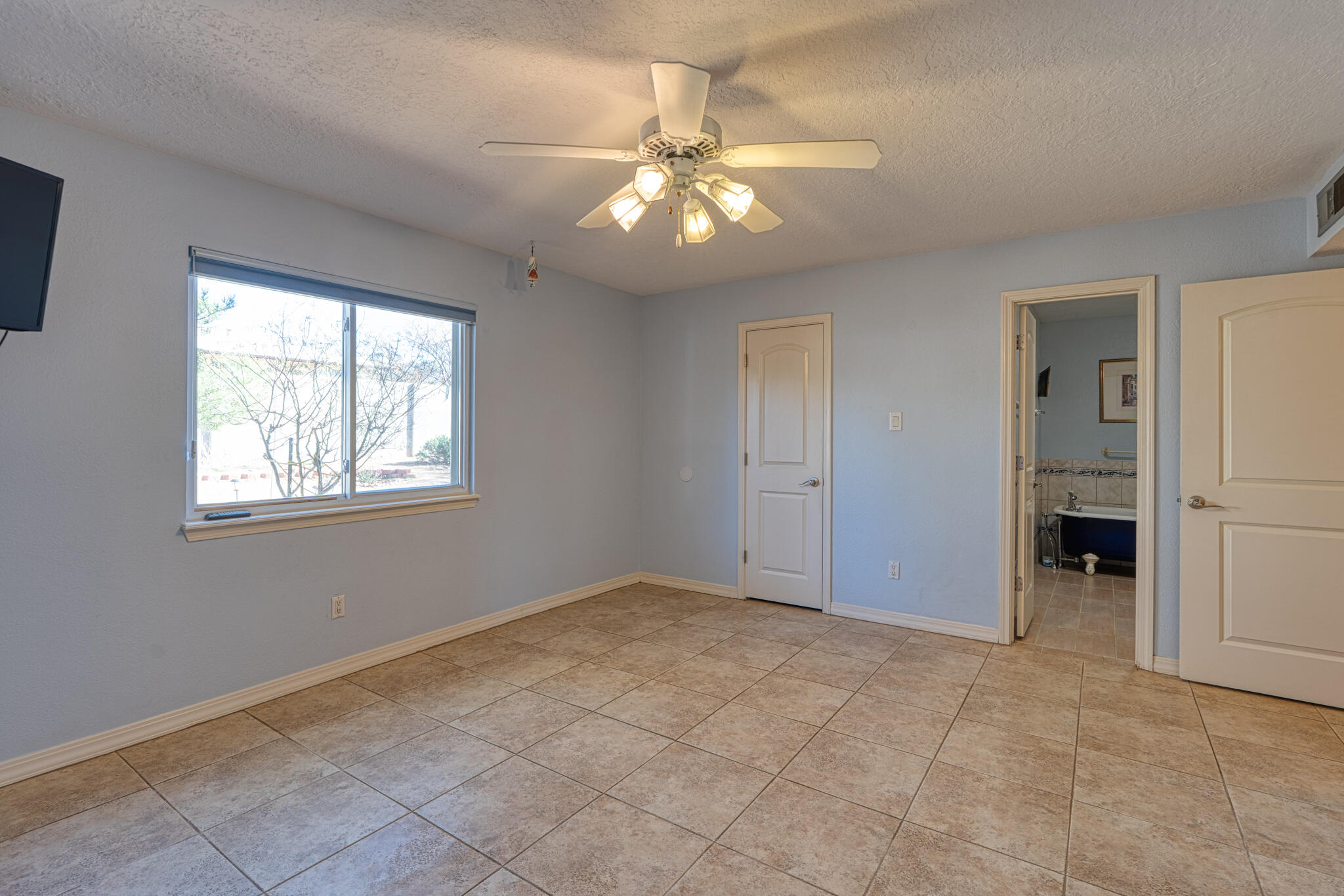 1616 Zena Lona Street NE