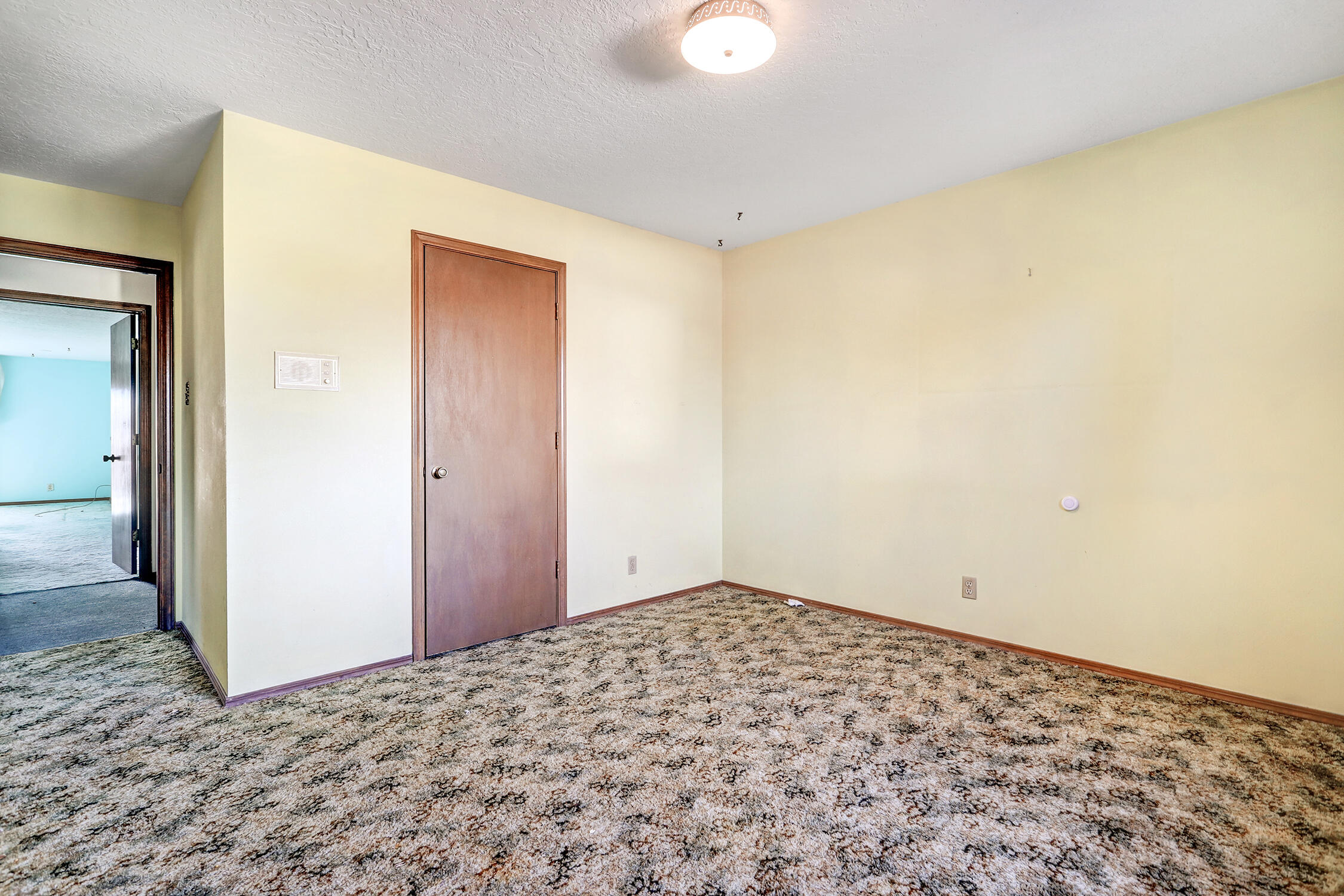 7716 Northridge Avenue NE
