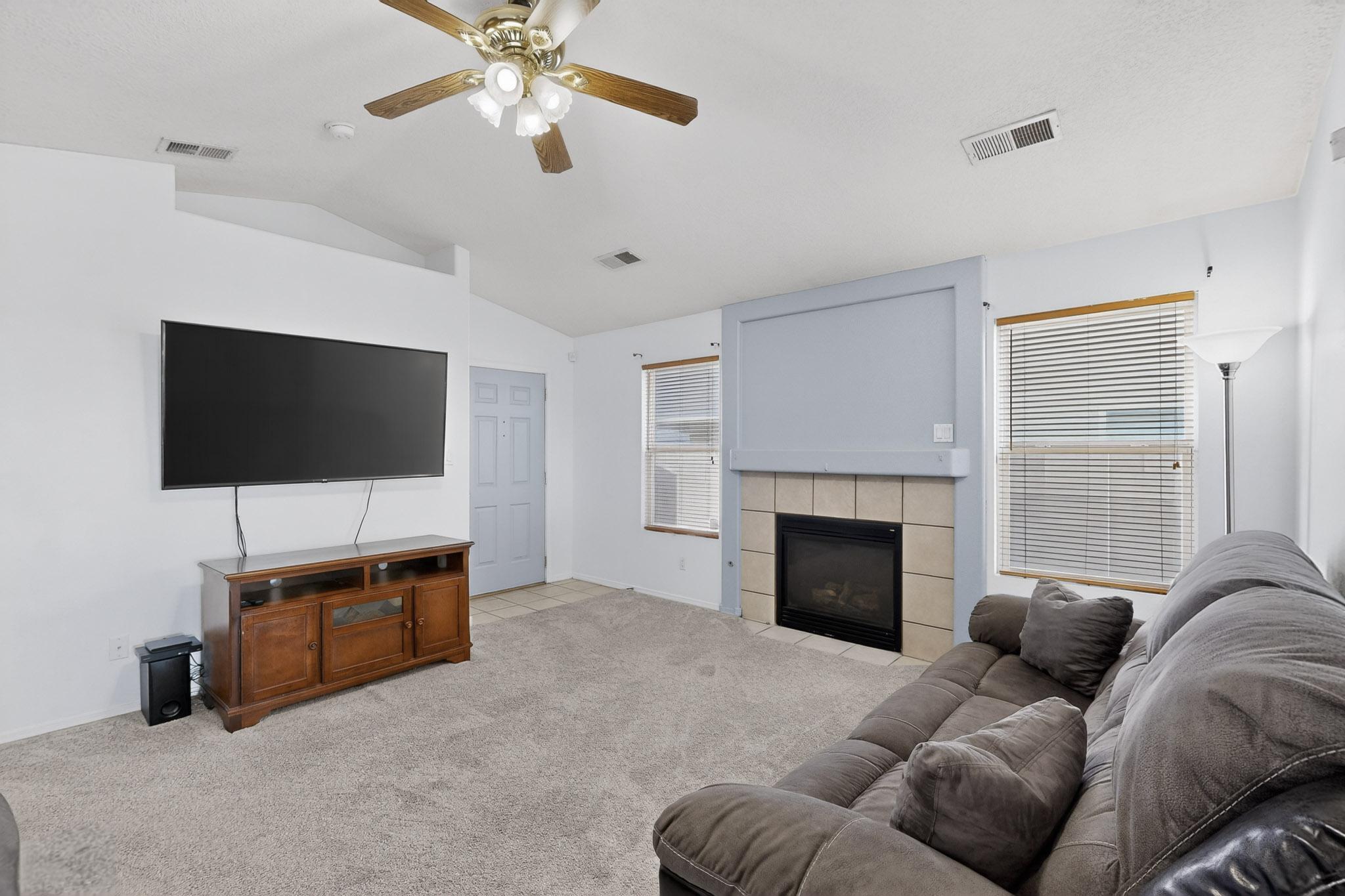 1724 Cielo Oeste Place NW